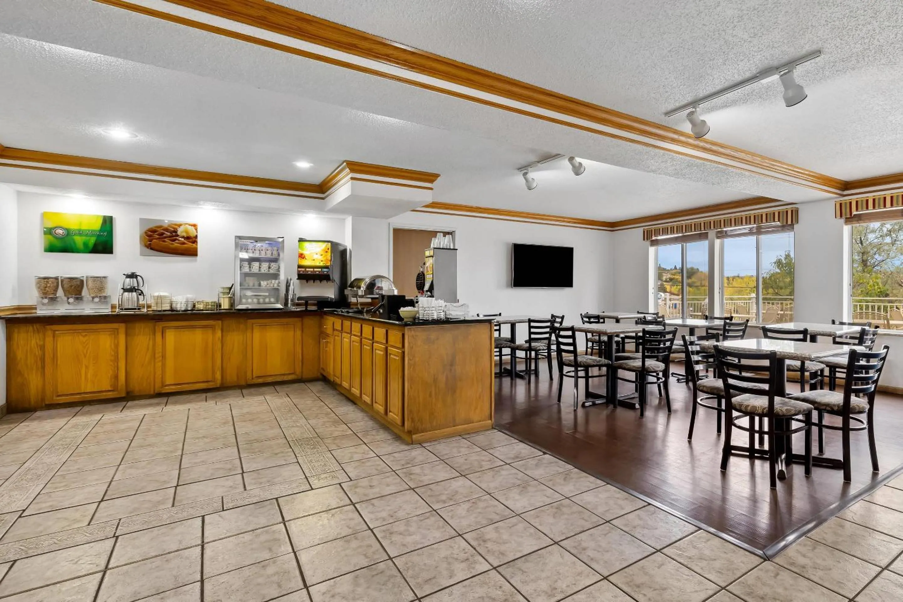Breakfast in Quality Inn near Monument Health Rapid City Hospital