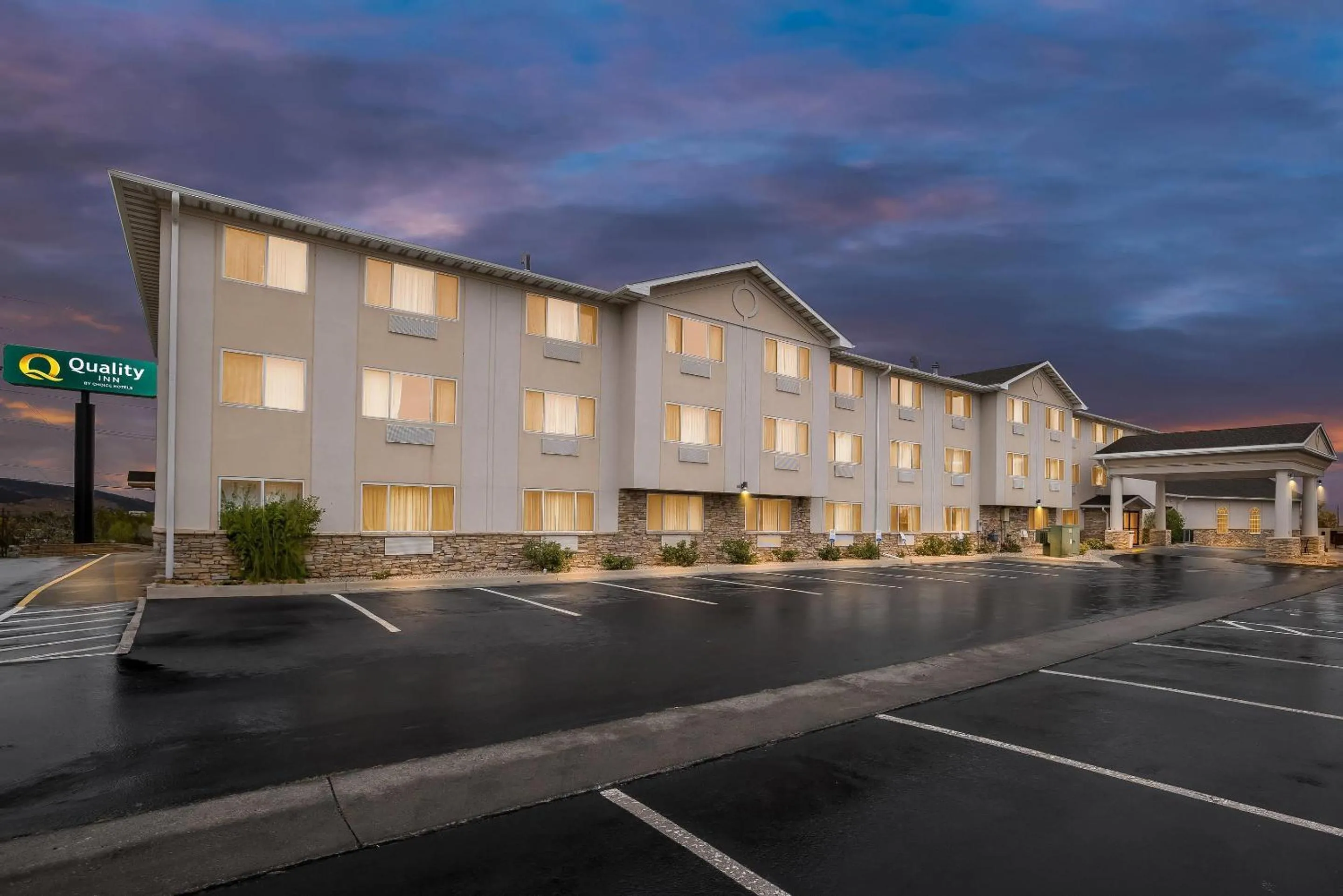 Property building in Quality Inn near Monument Health Rapid City Hospital
