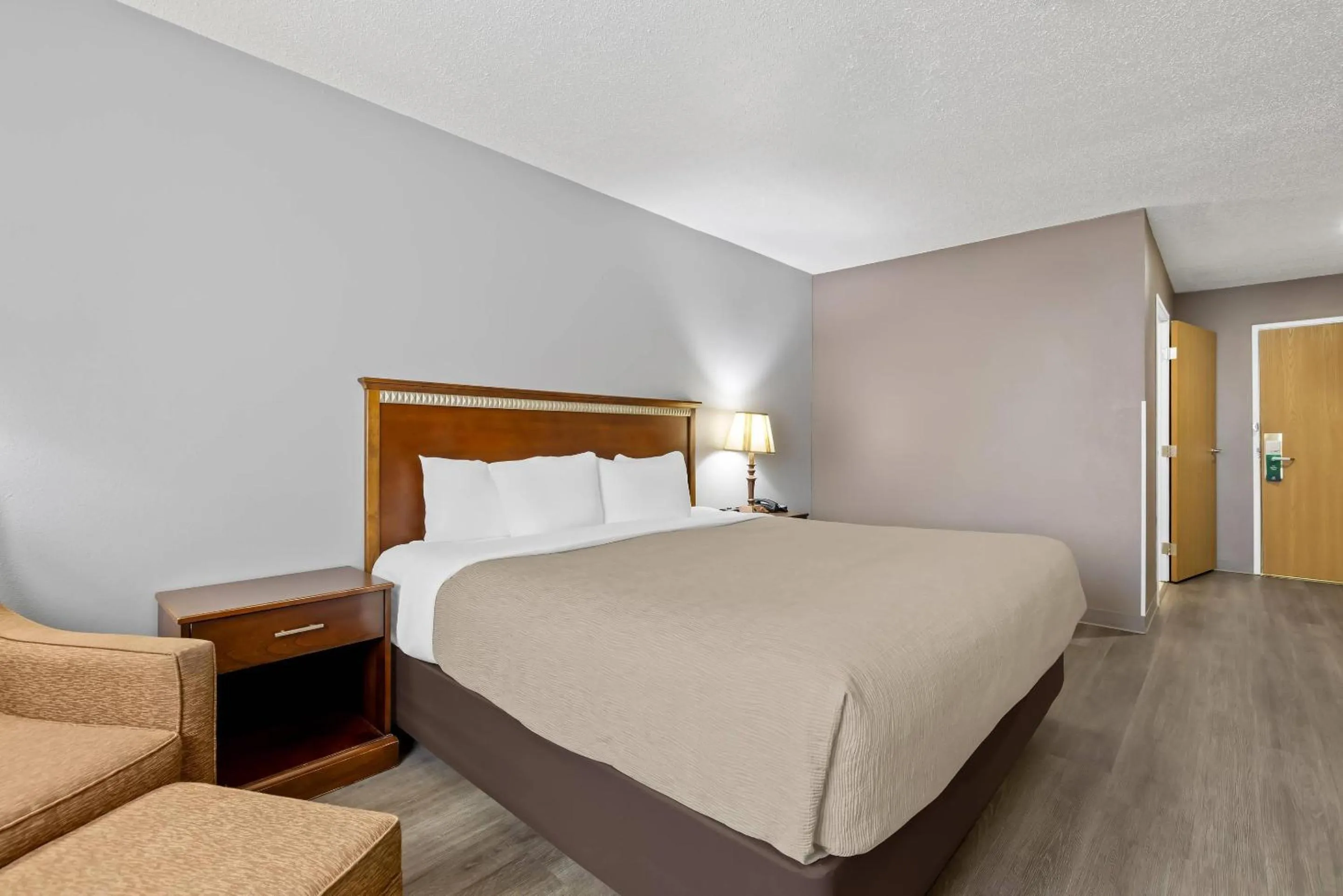 Bedroom, Bed in Quality Inn near Monument Health Rapid City Hospital