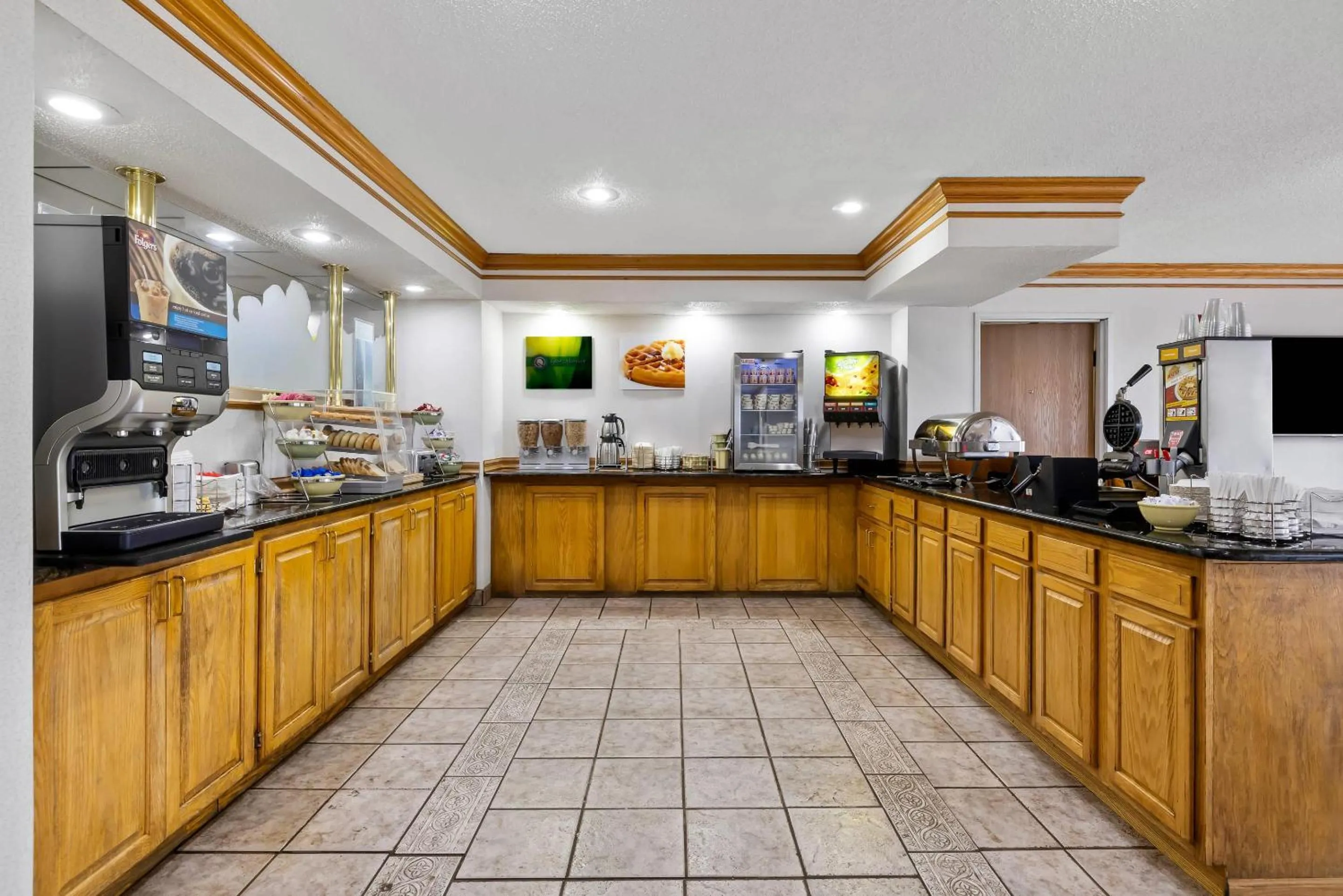 Breakfast in Quality Inn near Monument Health Rapid City Hospital