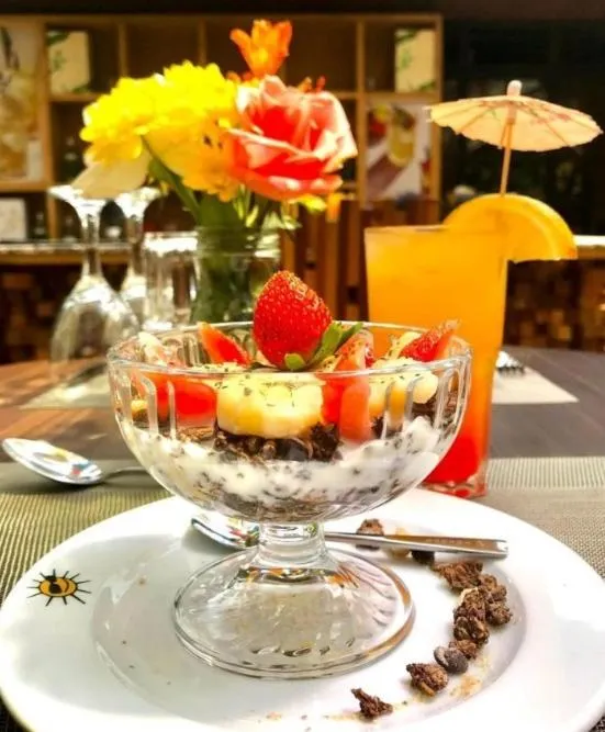 Restaurant/places to eat in Parklands Shade Hotel