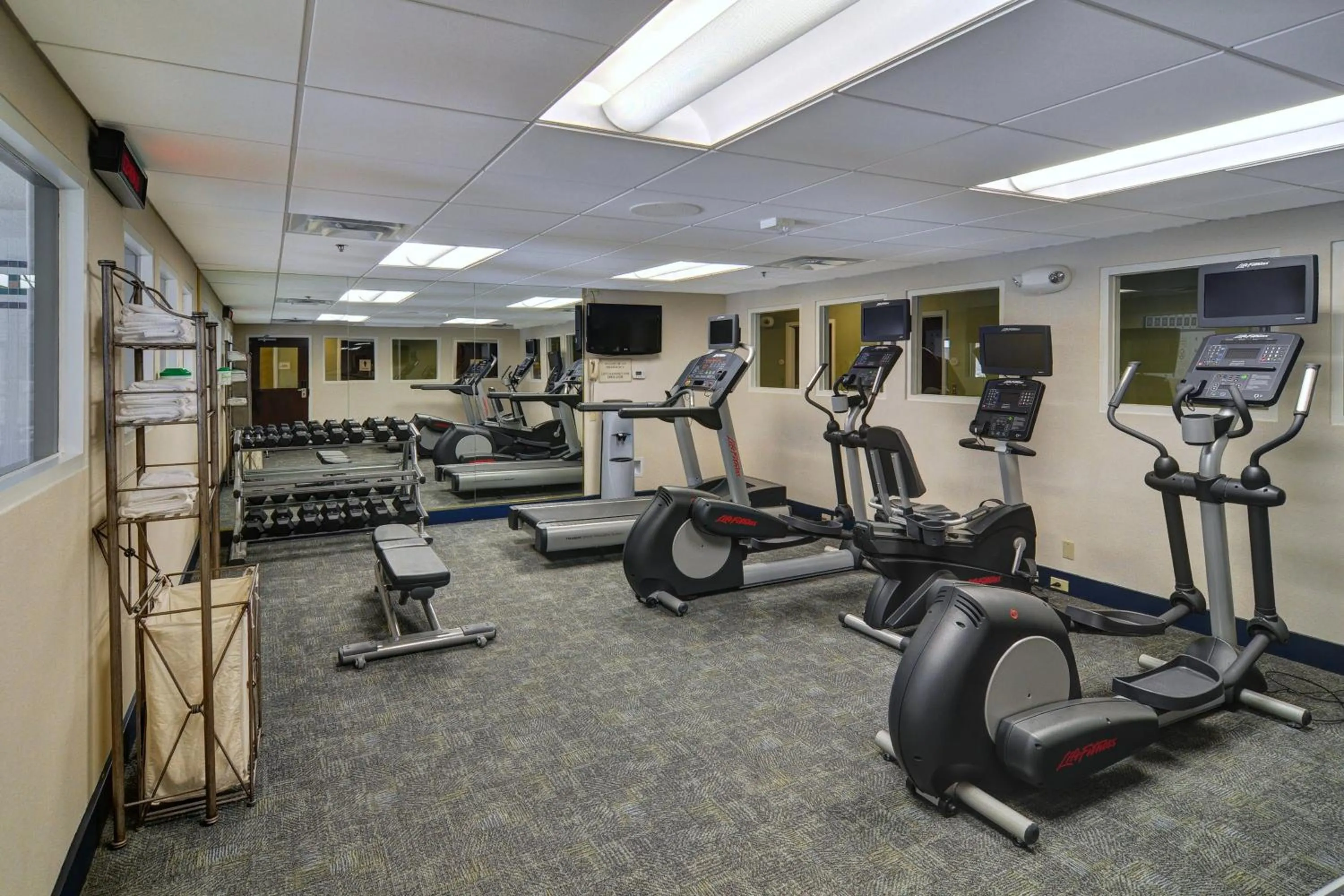 Fitness centre/facilities in SpringHill Suites by Marriott Dallas NW Highway at Stemmons / I-35East