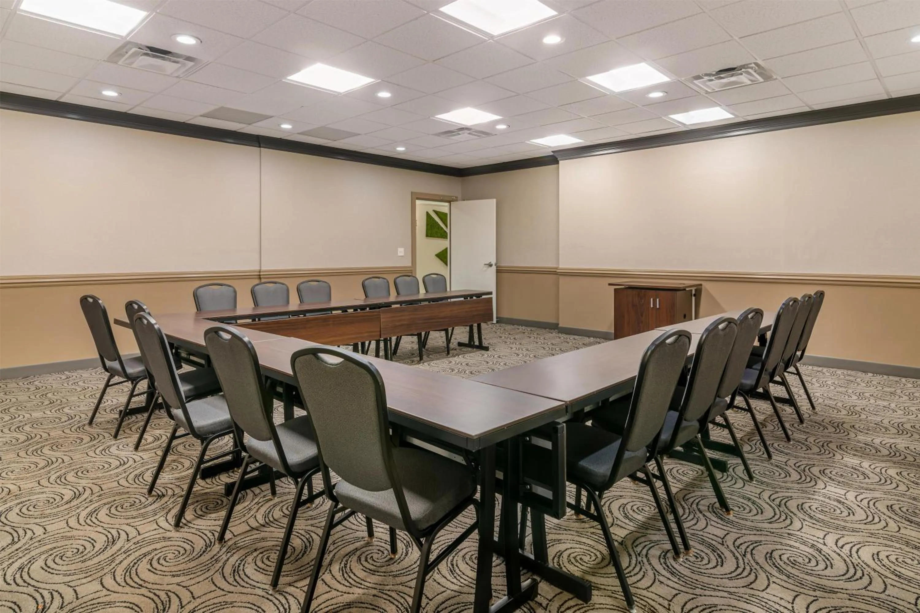 Meeting/conference room in Best Western Plus Waltham Boston