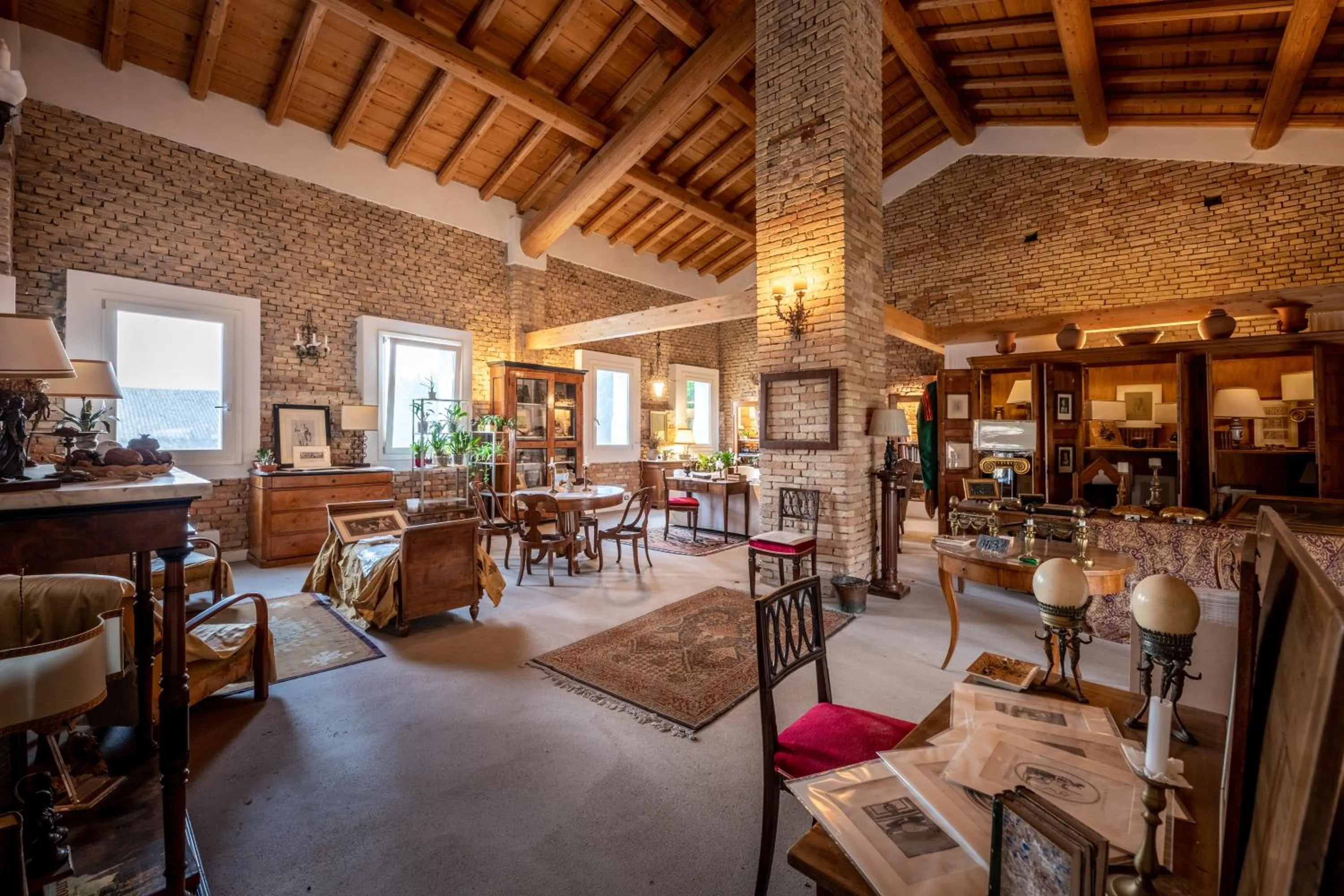 Decorative detail in La Casa nel Borgo