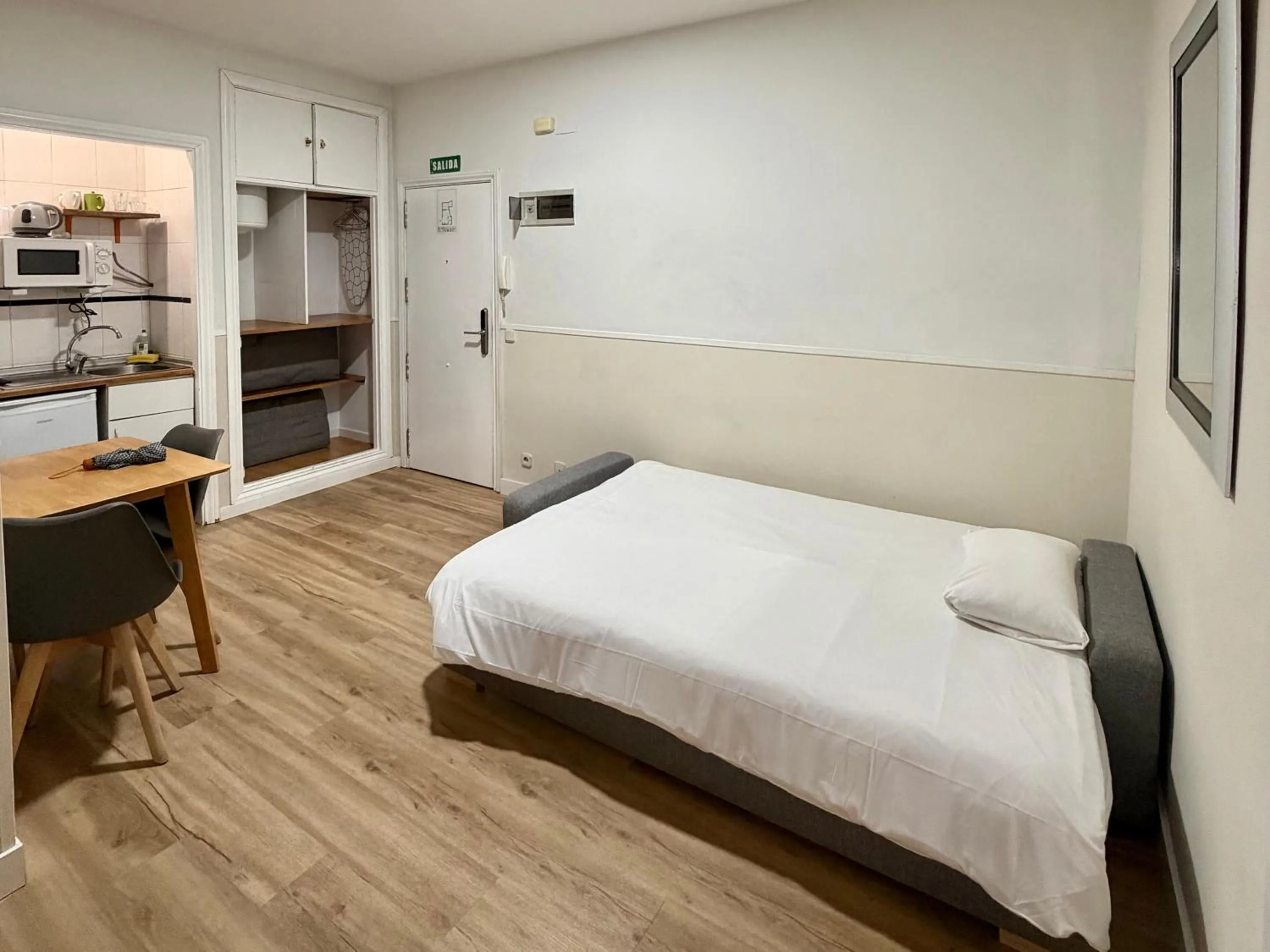 Bed in Apartamentos Mayor Centro