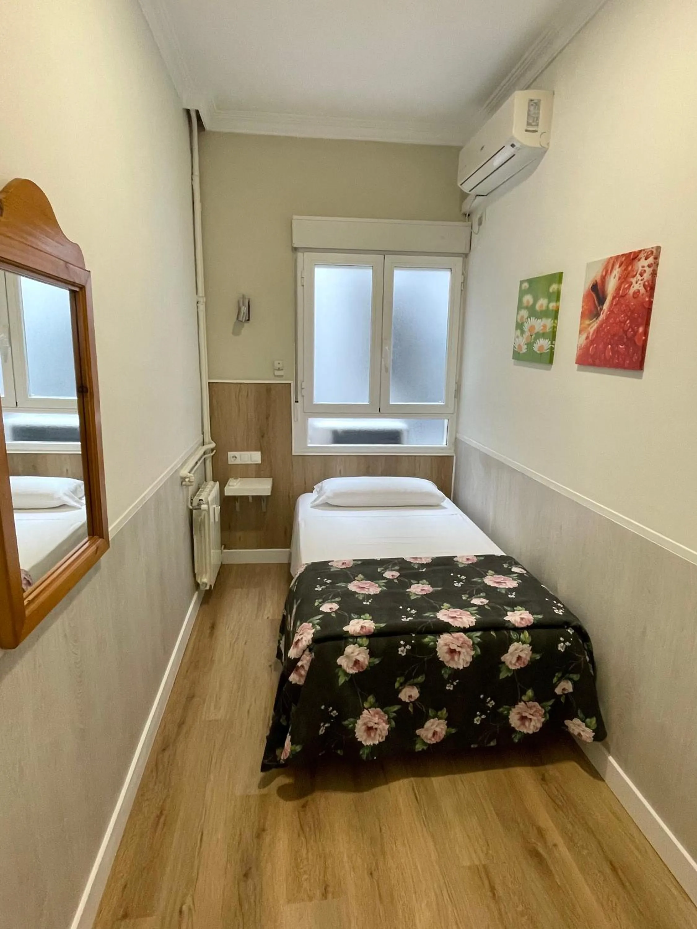 Bed in Apartamentos Mayor Centro