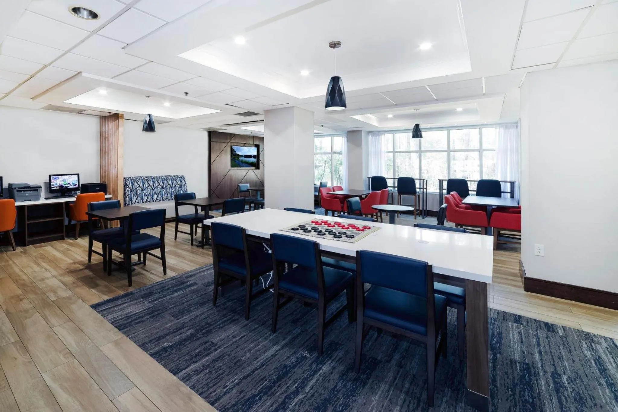 Property building in Holiday Inn Express & Suites Walterboro by IHG