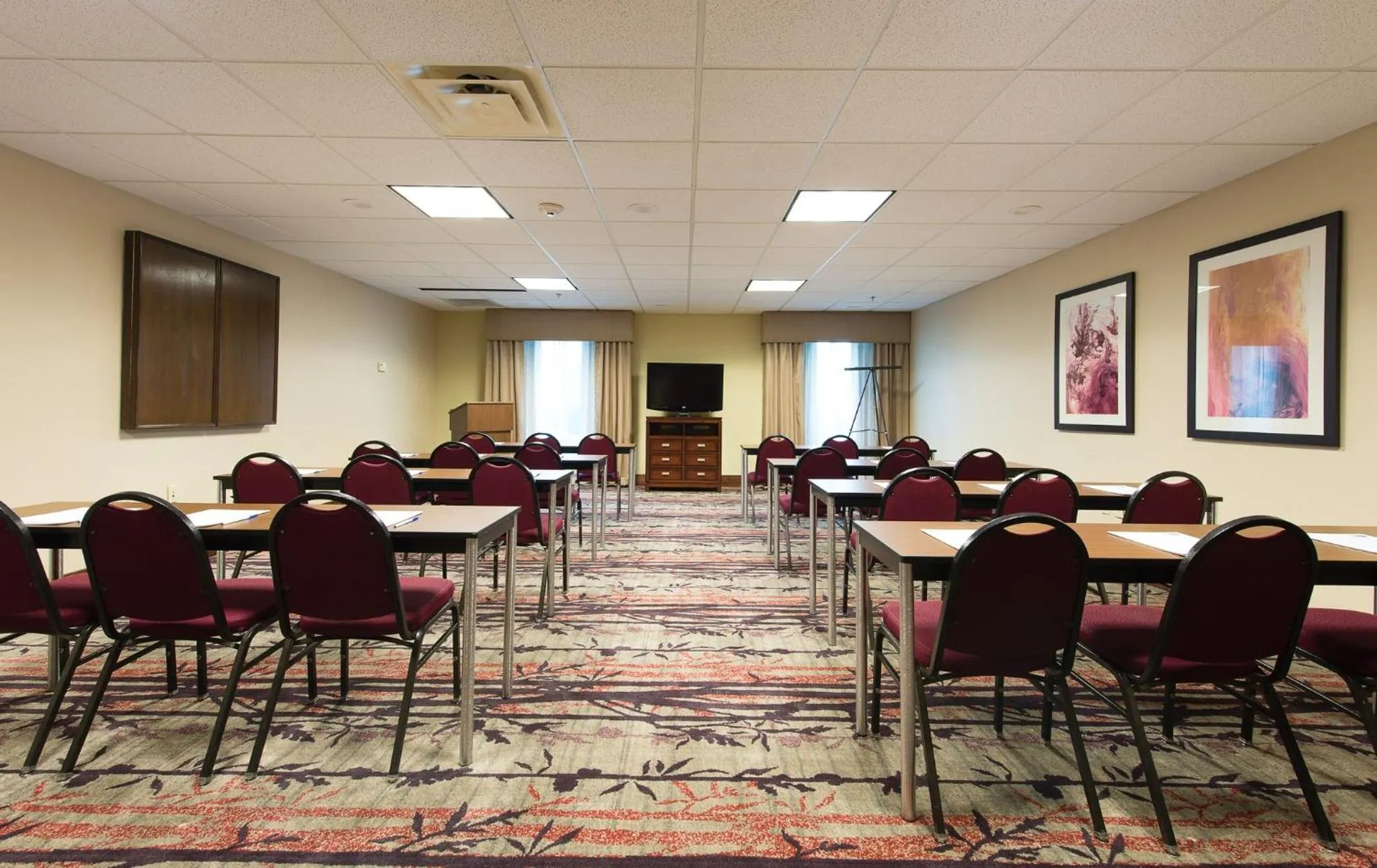 Meeting/conference room in Holiday Inn Express & Suites Walterboro by IHG