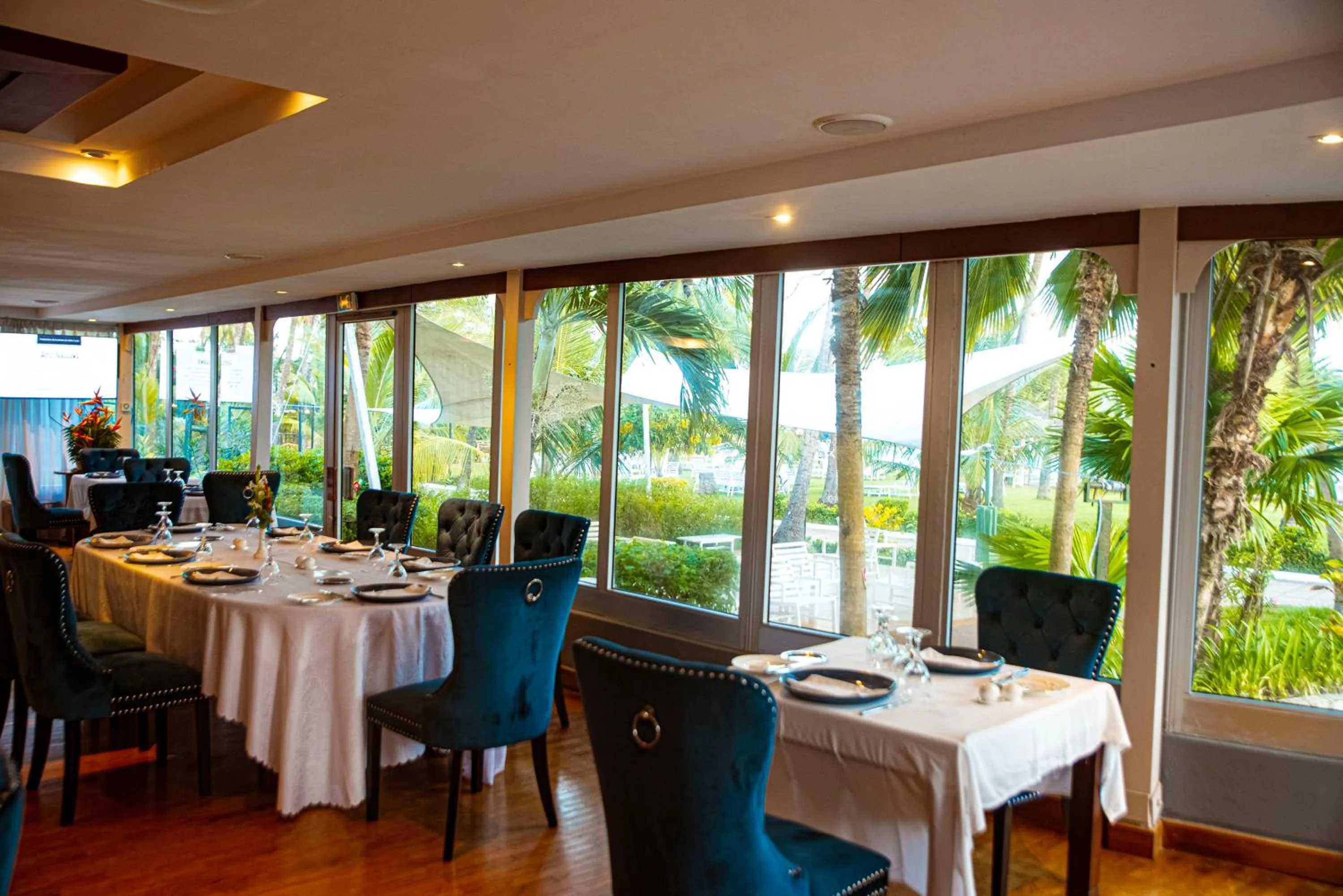 Restaurant/places to eat in Hôtel Sarakawa