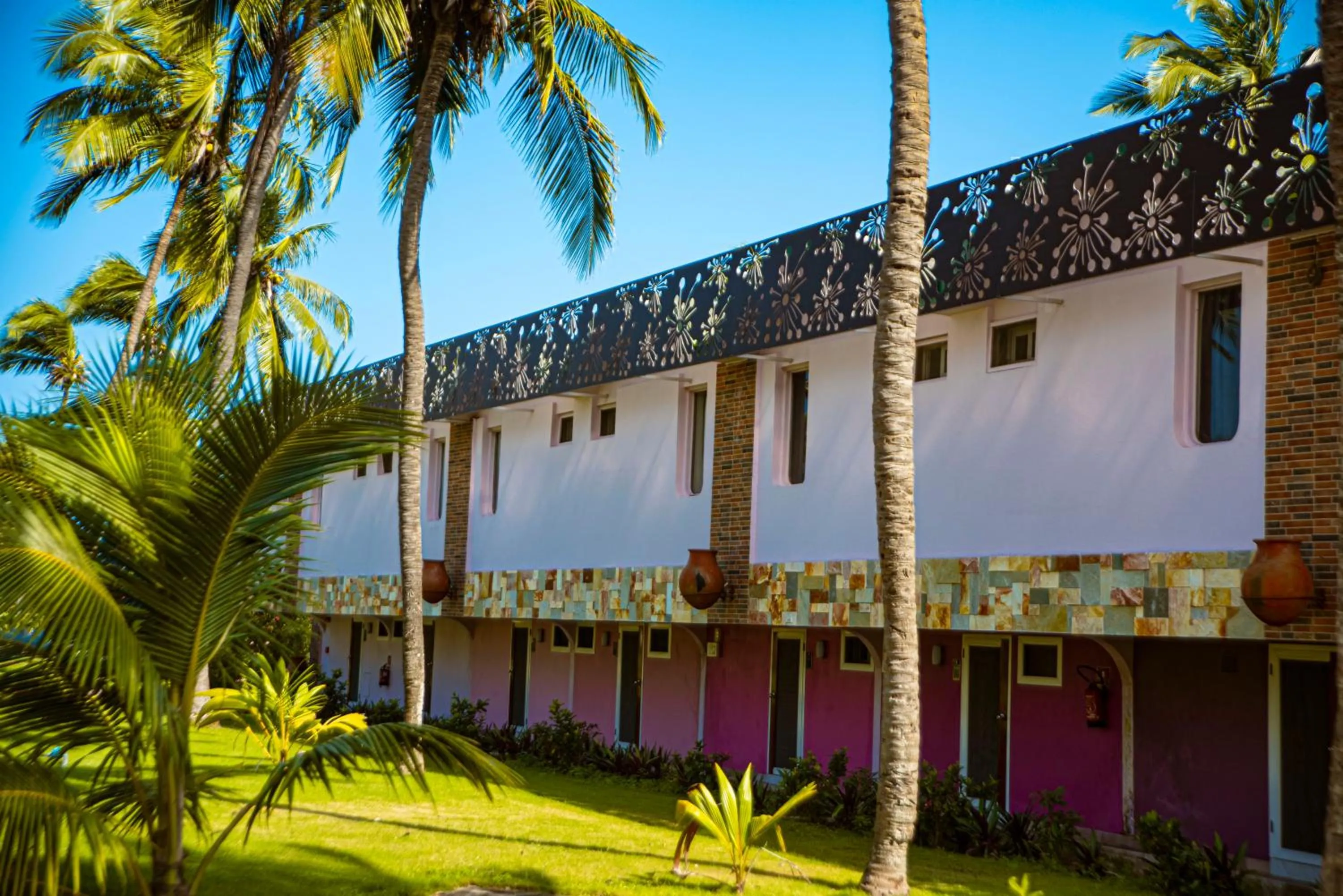 Property building in Hôtel Sarakawa