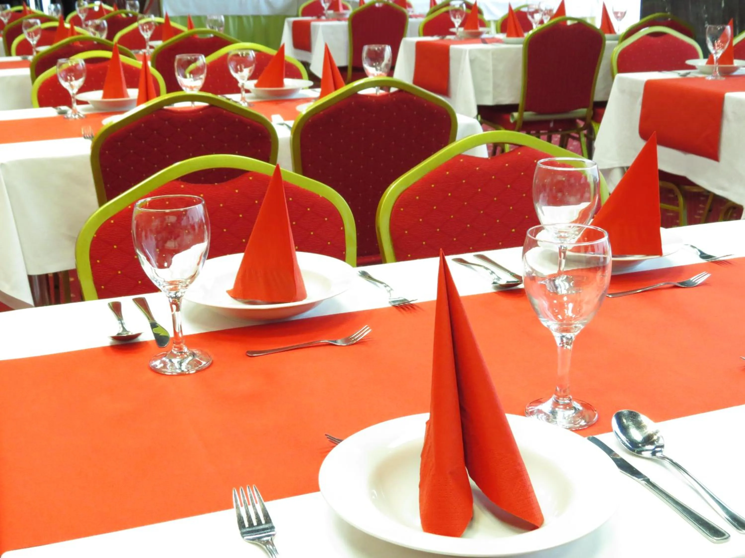 Restaurant/places to eat in Interhotel Bohemia