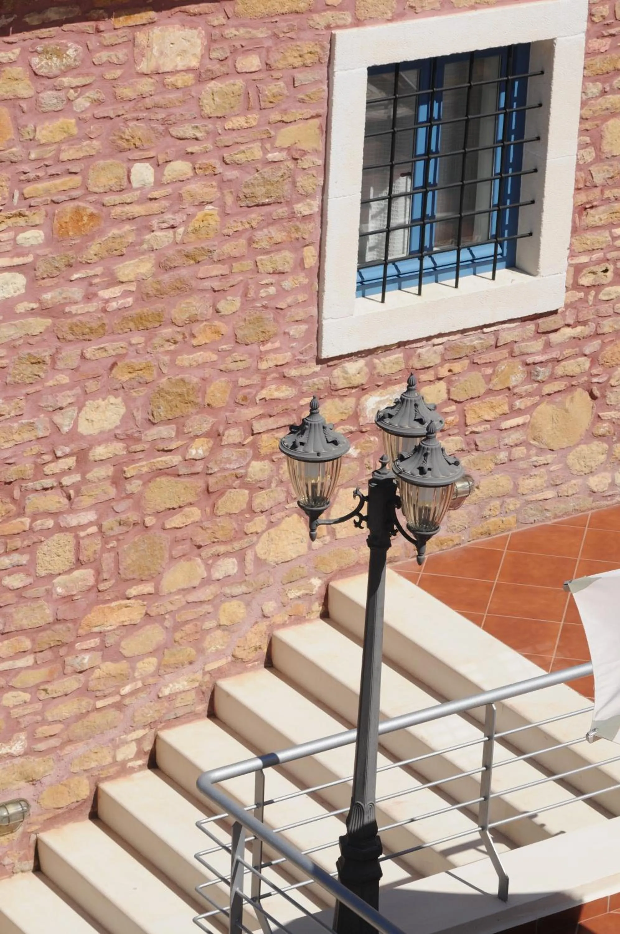 Facade/entrance in Metohi Georgila