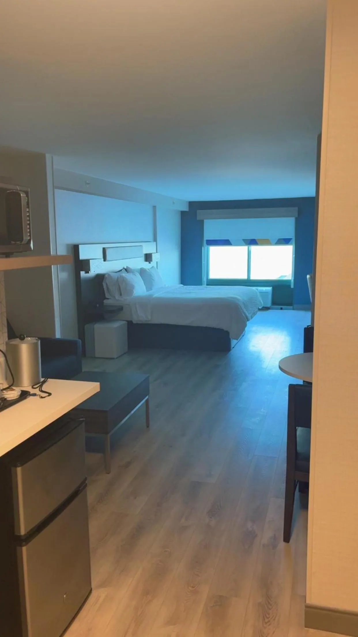 Bed in Holiday Inn Express Hotel & Suites Drums-Hazelton by IHG