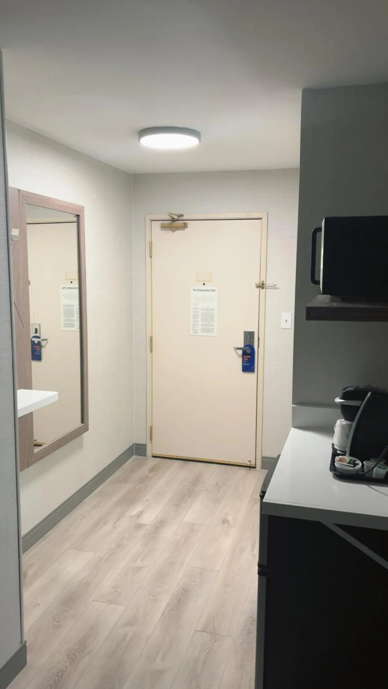 Bed in Holiday Inn Express Hotel & Suites Drums-Hazelton by IHG