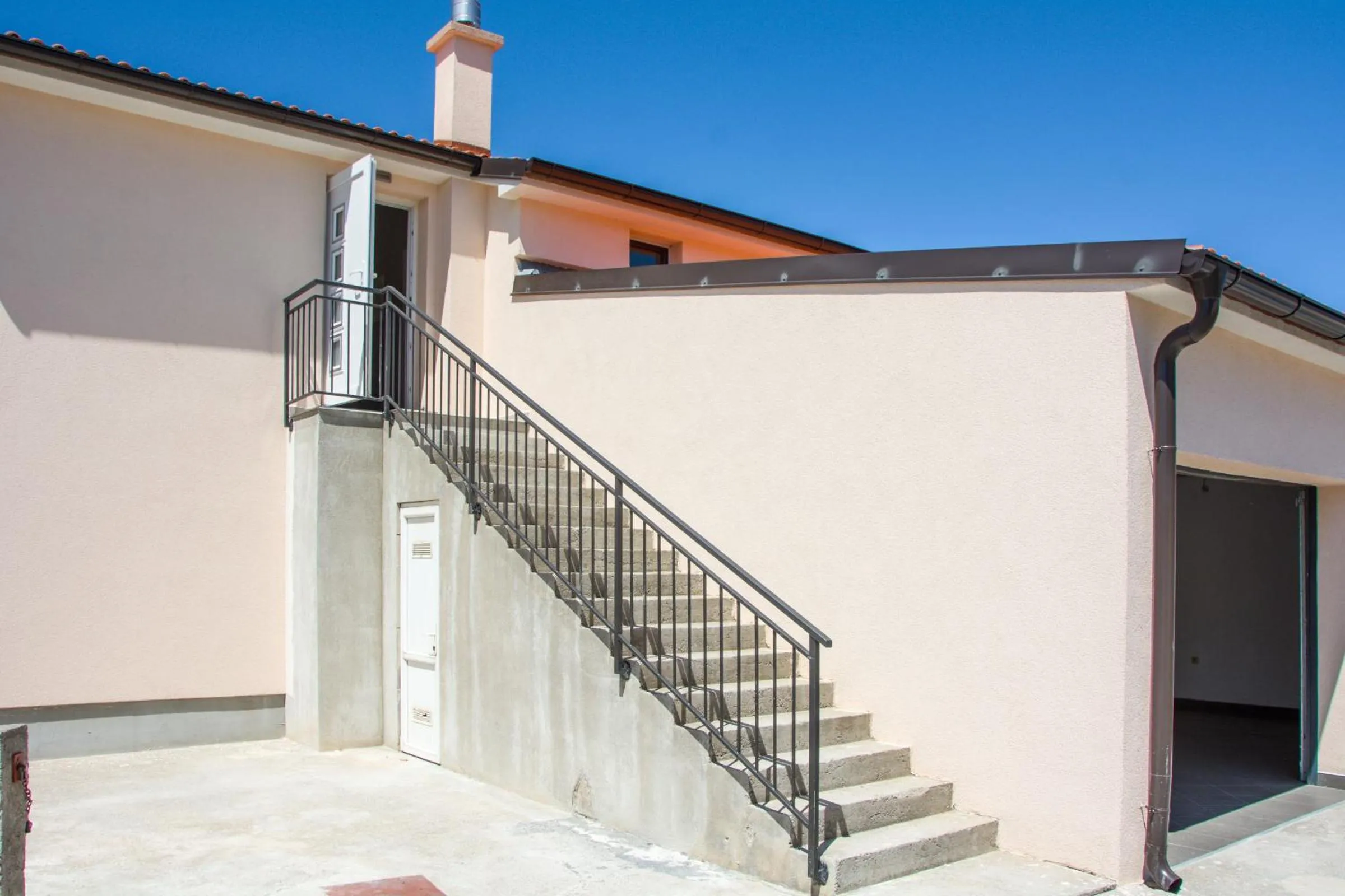 Property building in Apartments Dada