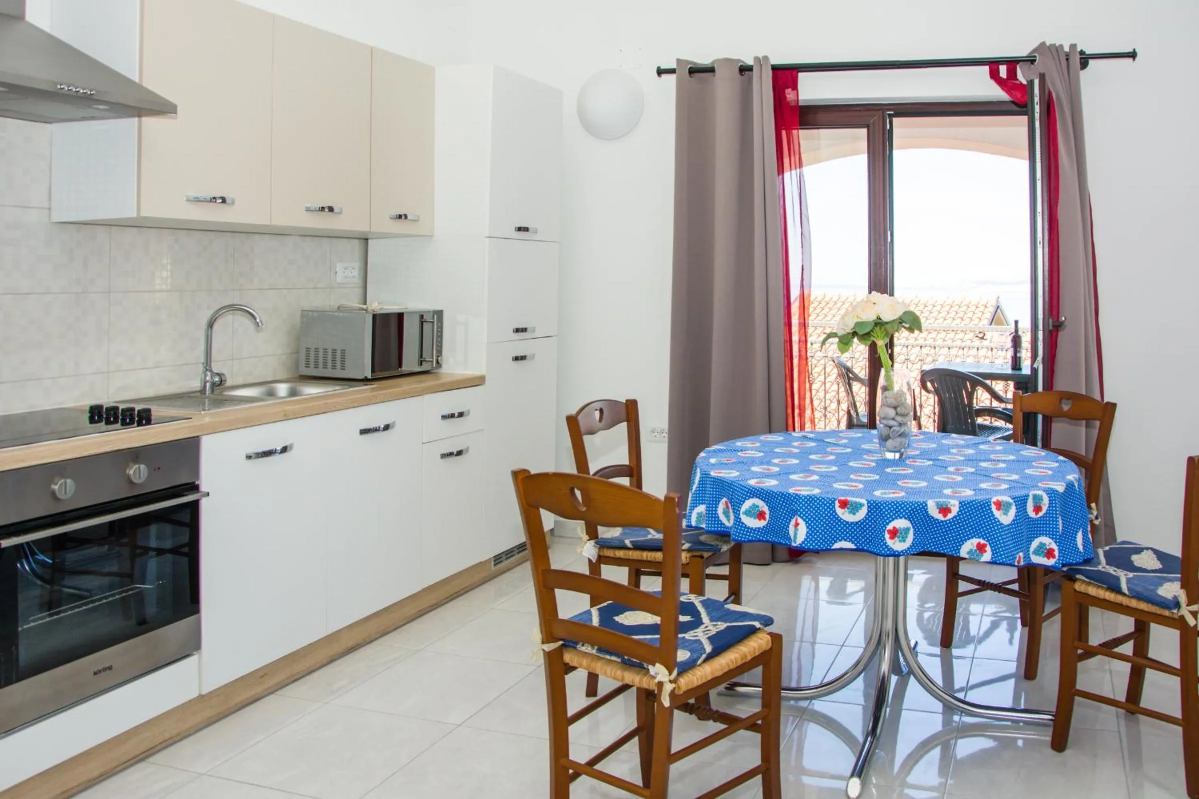 Communal kitchen in Apartments Dada