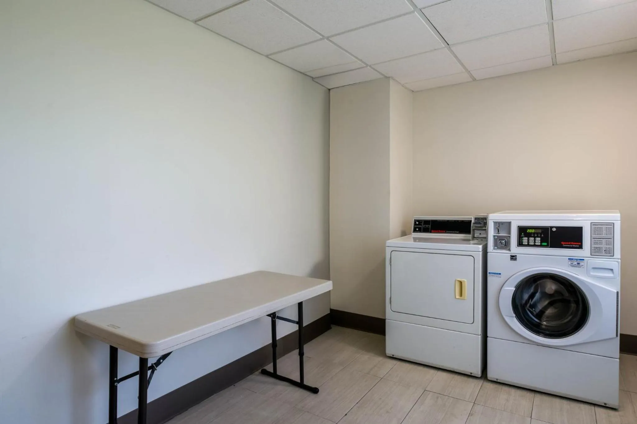 Other in Holiday Inn Express Hotel & Suites Woodbridge by IHG