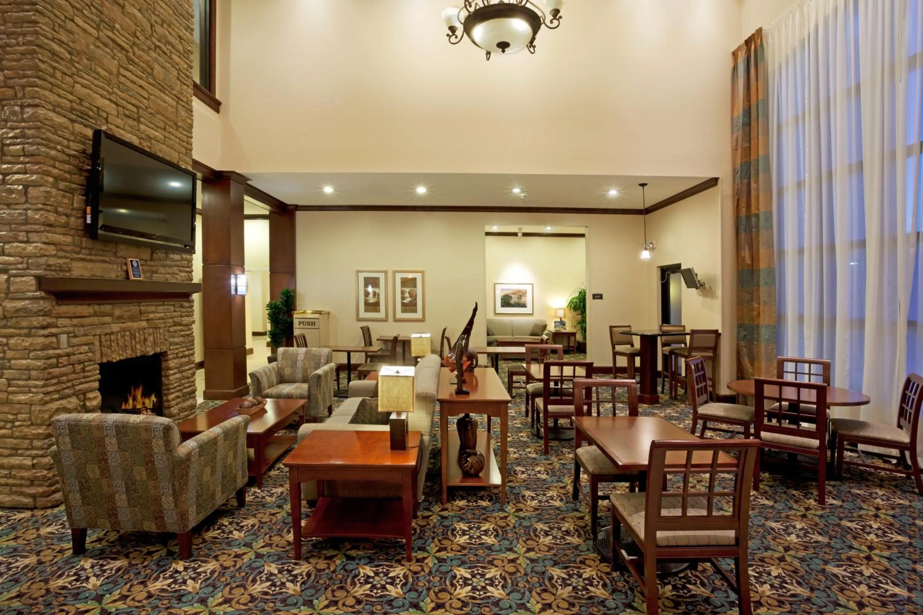 Restaurant/places to eat in Staybridge Suites San Antonio Sea World by IHG