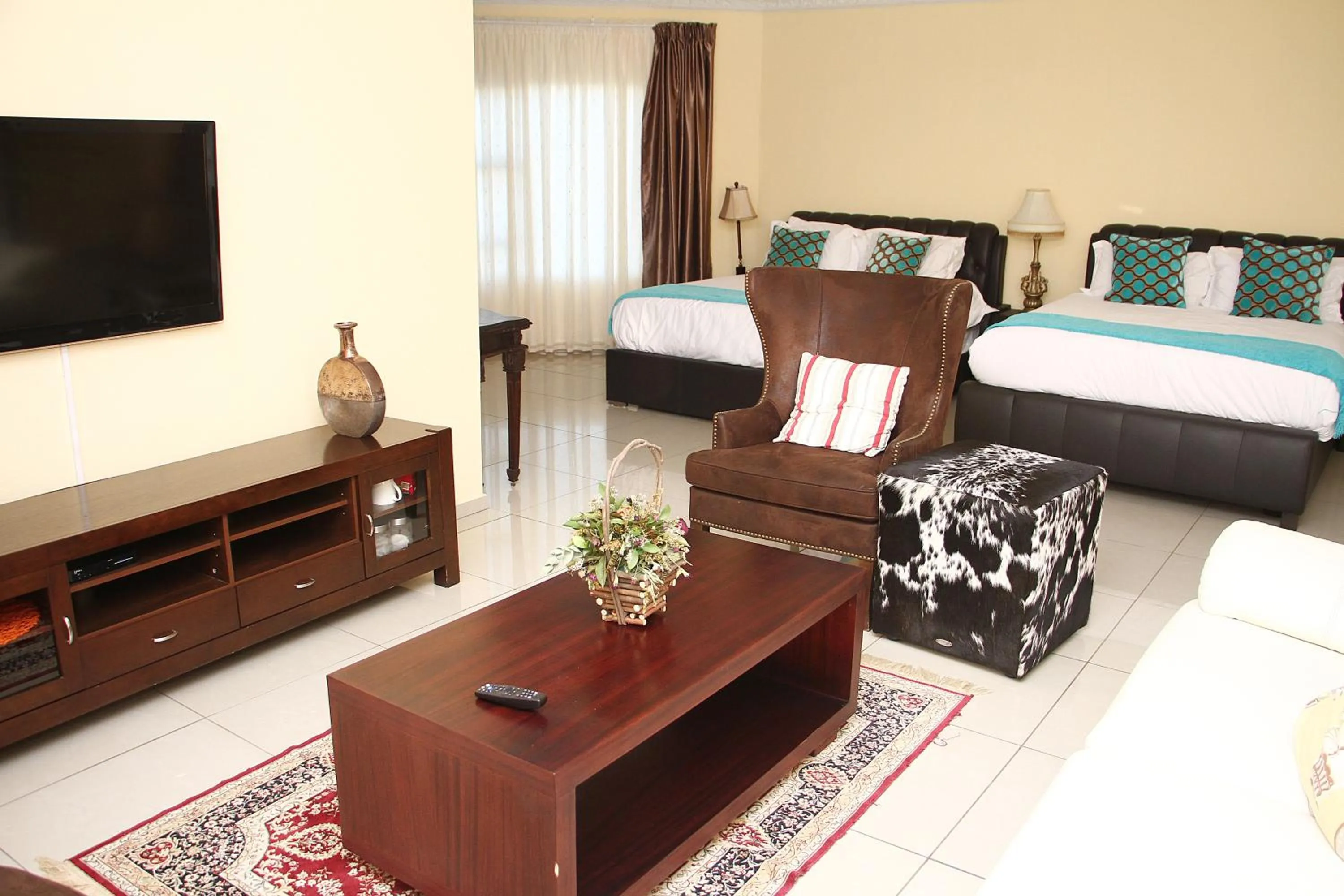 Bathroom, Bed in Black Horses Lodge & Conferencing