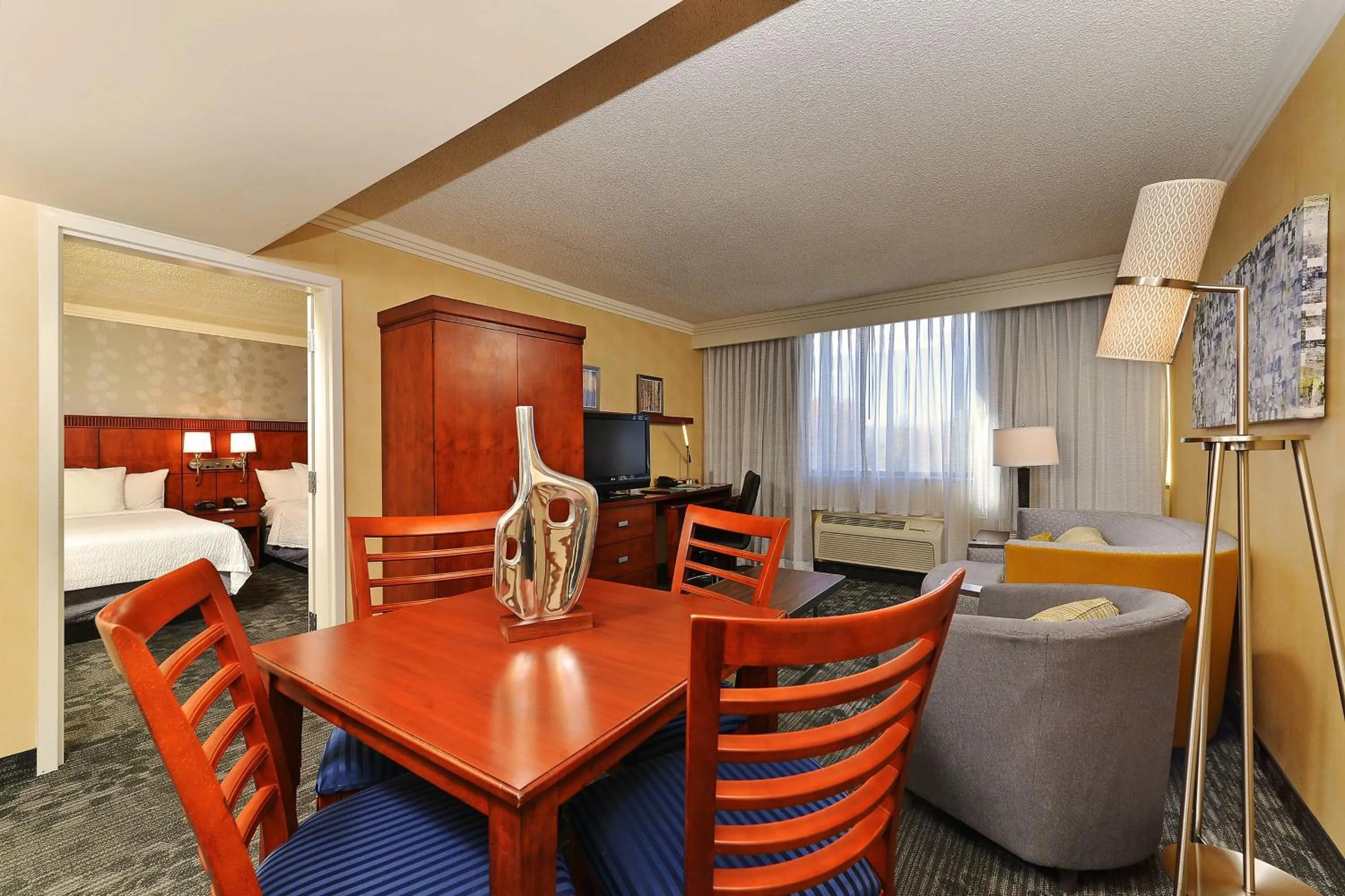 Photo of the whole room, Bed in Courtyard by Marriott Denver Cherry Creek