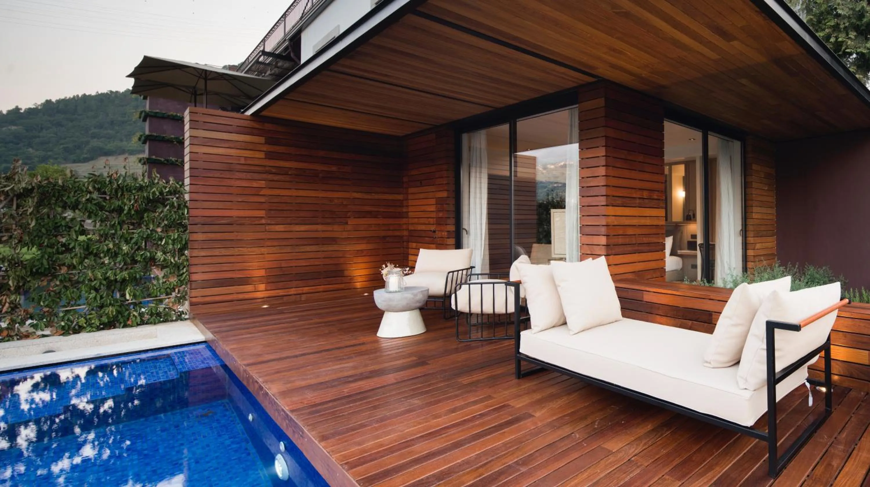 Swimming pool in Quinta de S.Bernardo - Winery & Farmhouse