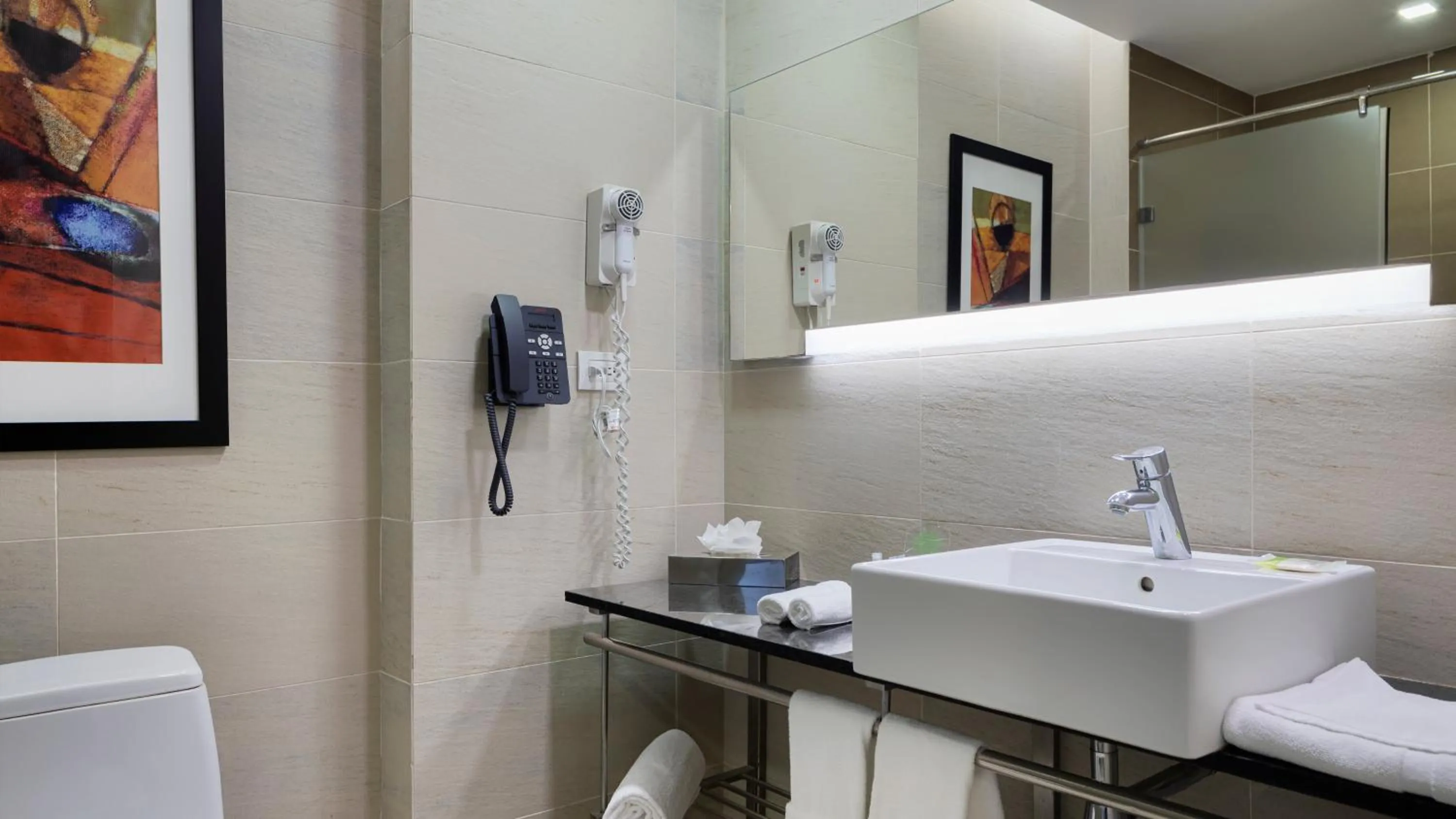 Bathroom in Holiday Inn Santo Domingo by IHG