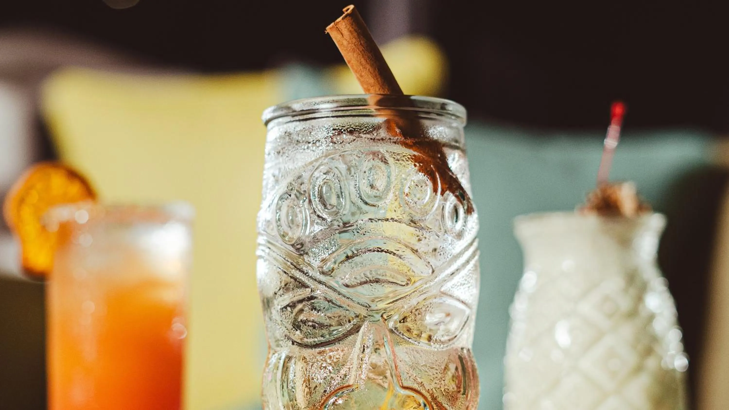 Lounge or bar in Holiday Inn Santo Domingo by IHG