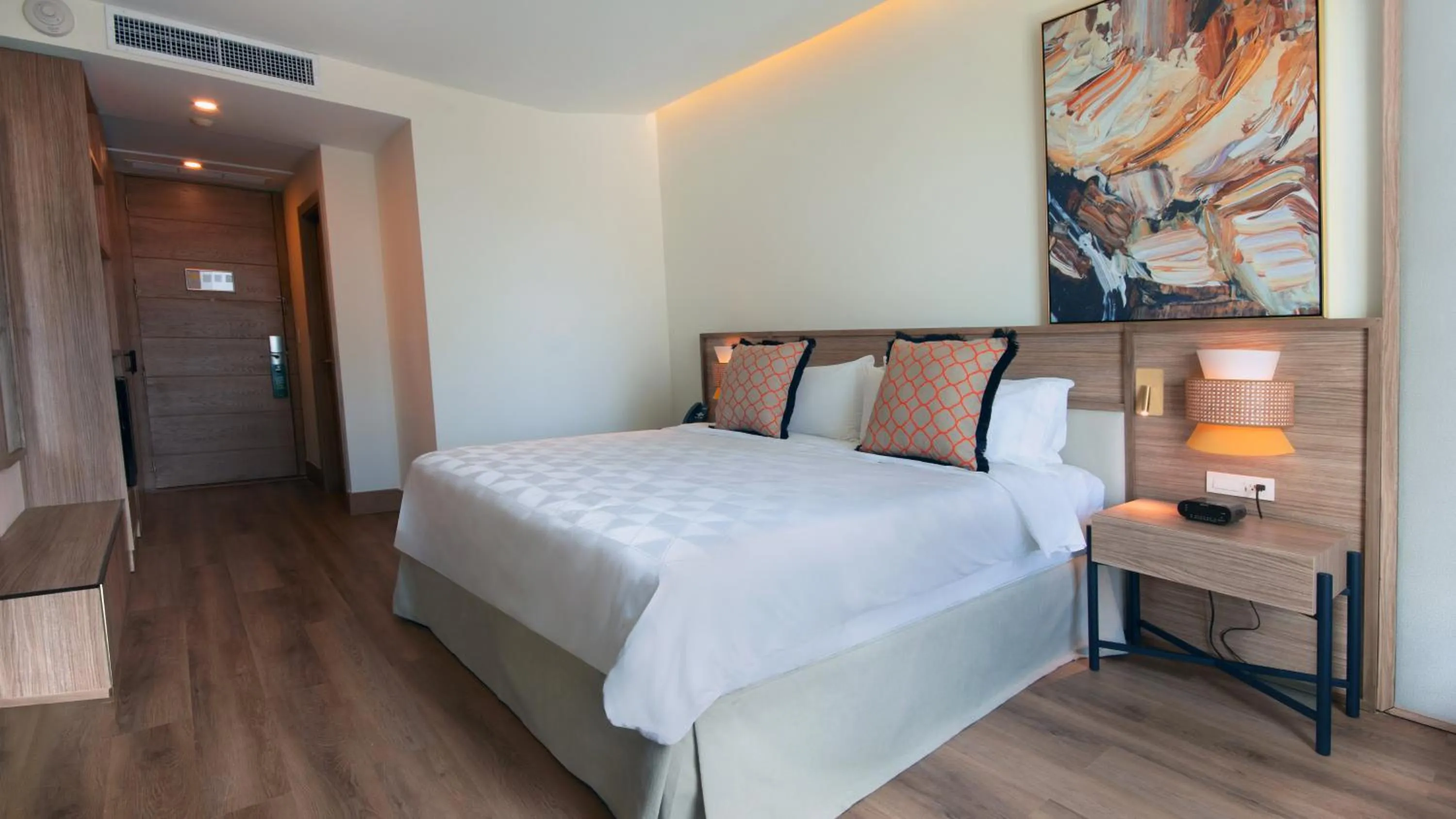 Photo of the whole room, Bed in Holiday Inn Santo Domingo by IHG