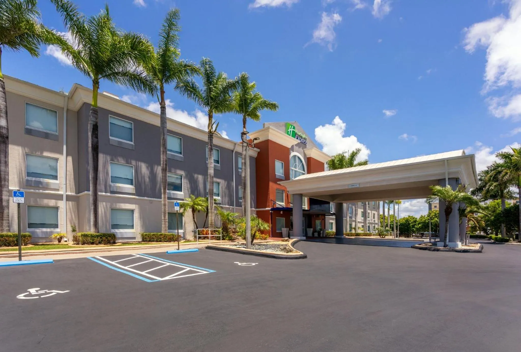 Property building in Holiday Inn Express & Suites Florida City-Gateway To Keys by IHG