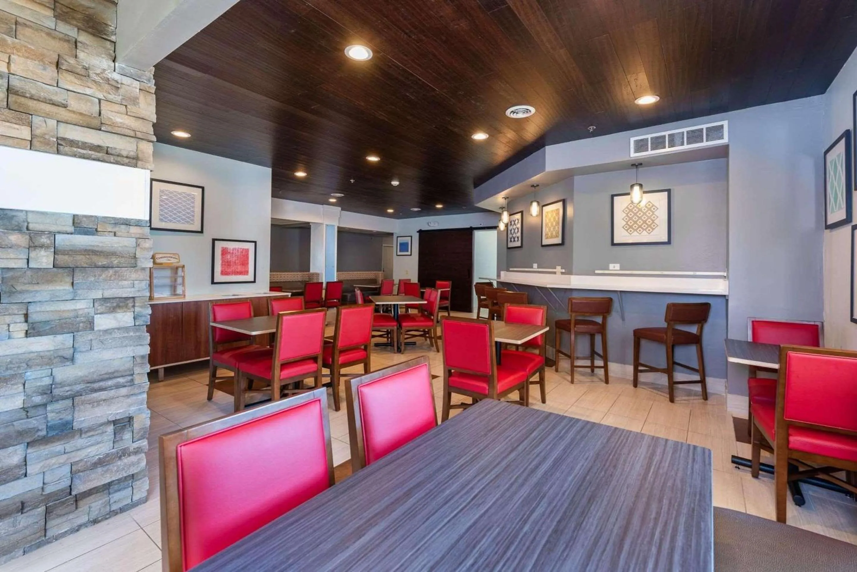 Restaurant/places to eat in Country Inn & Suites by Radisson, South Haven, MI