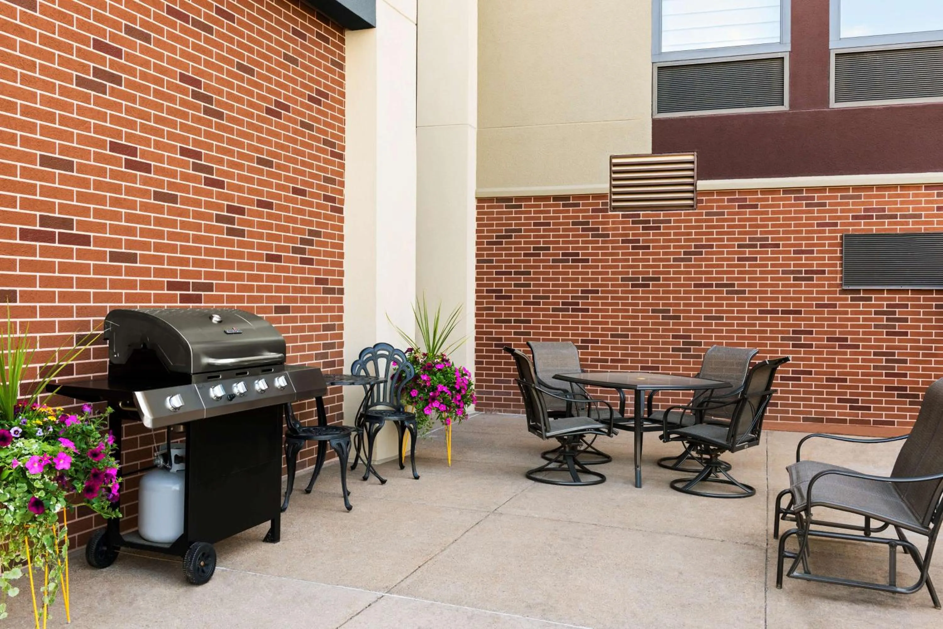 Patio in Hampton Inn Wausau