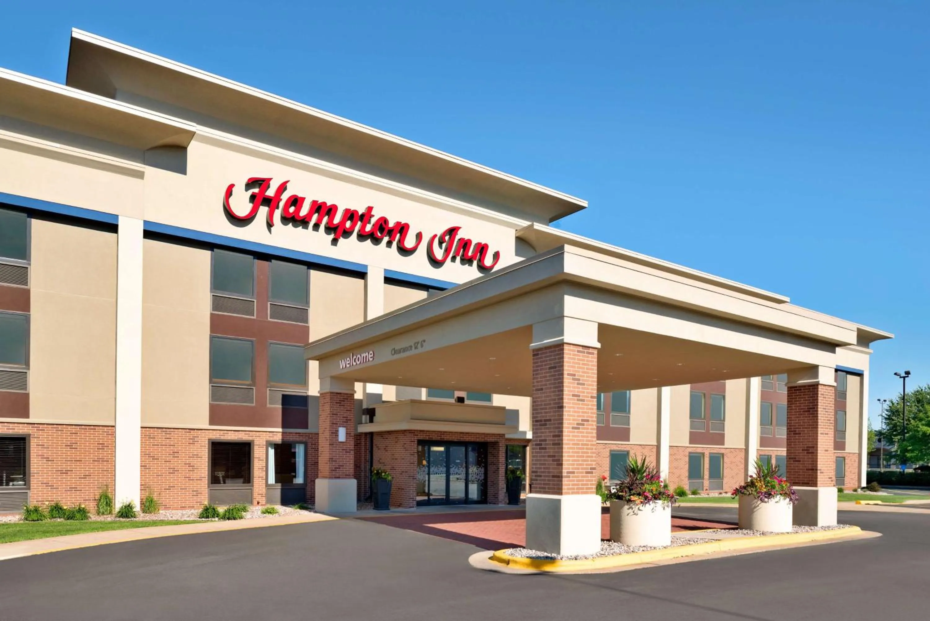 Property building in Hampton Inn Wausau