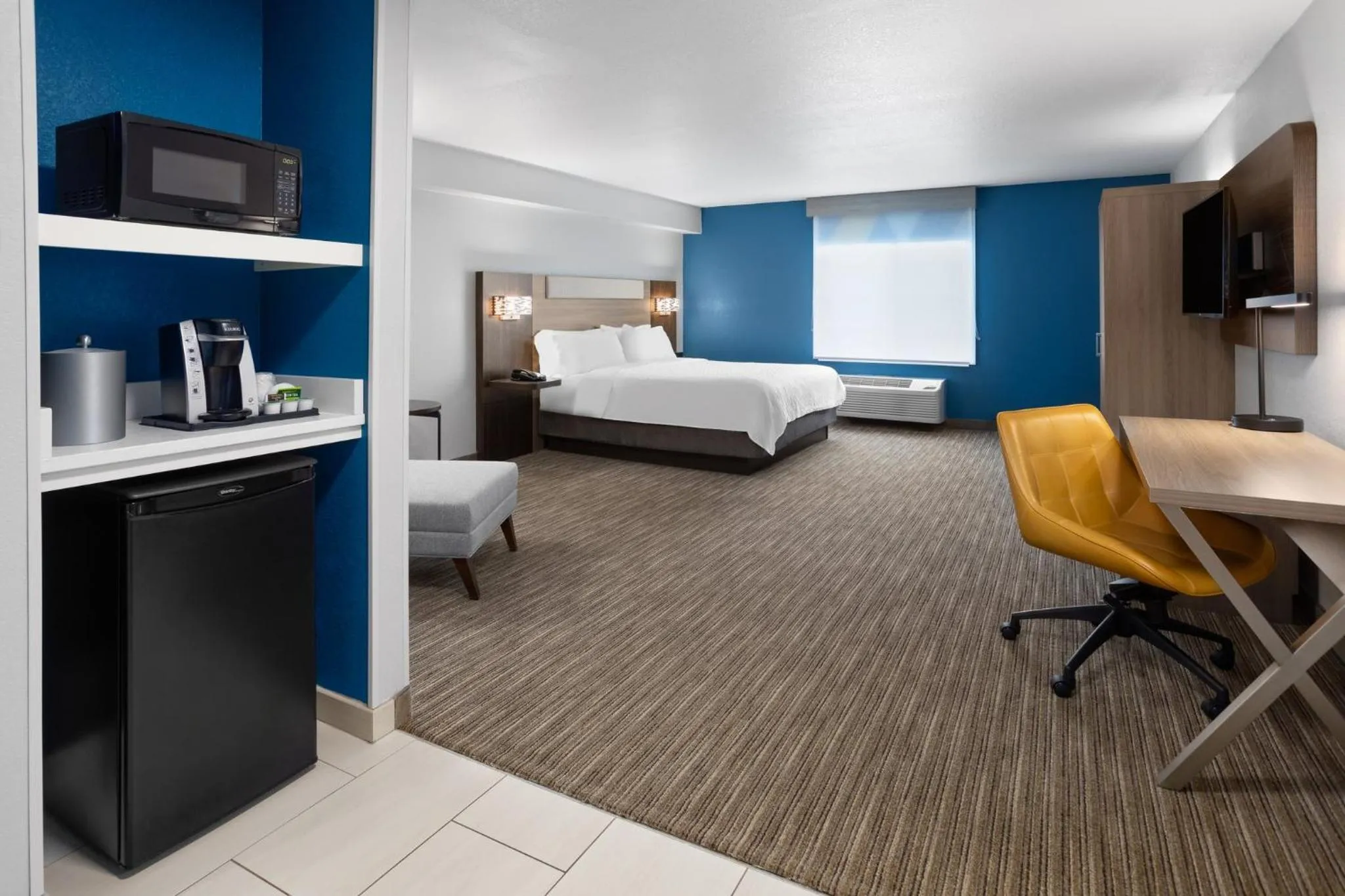 Photo of the whole room, Bed in Holiday Inn Express Hotel & Suites Acme-Traverse City by IHG