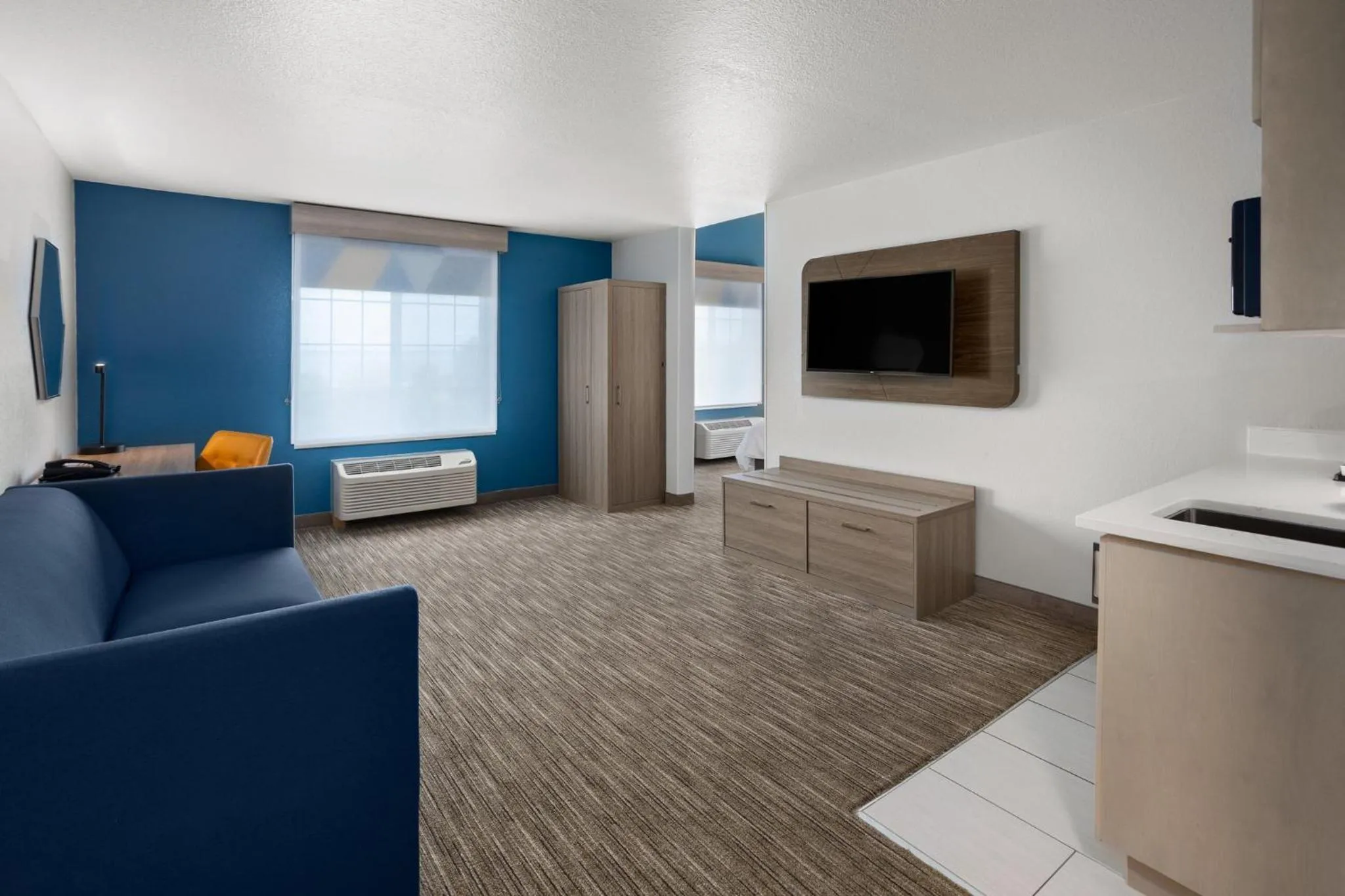 Photo of the whole room in Holiday Inn Express Hotel & Suites Acme-Traverse City by IHG