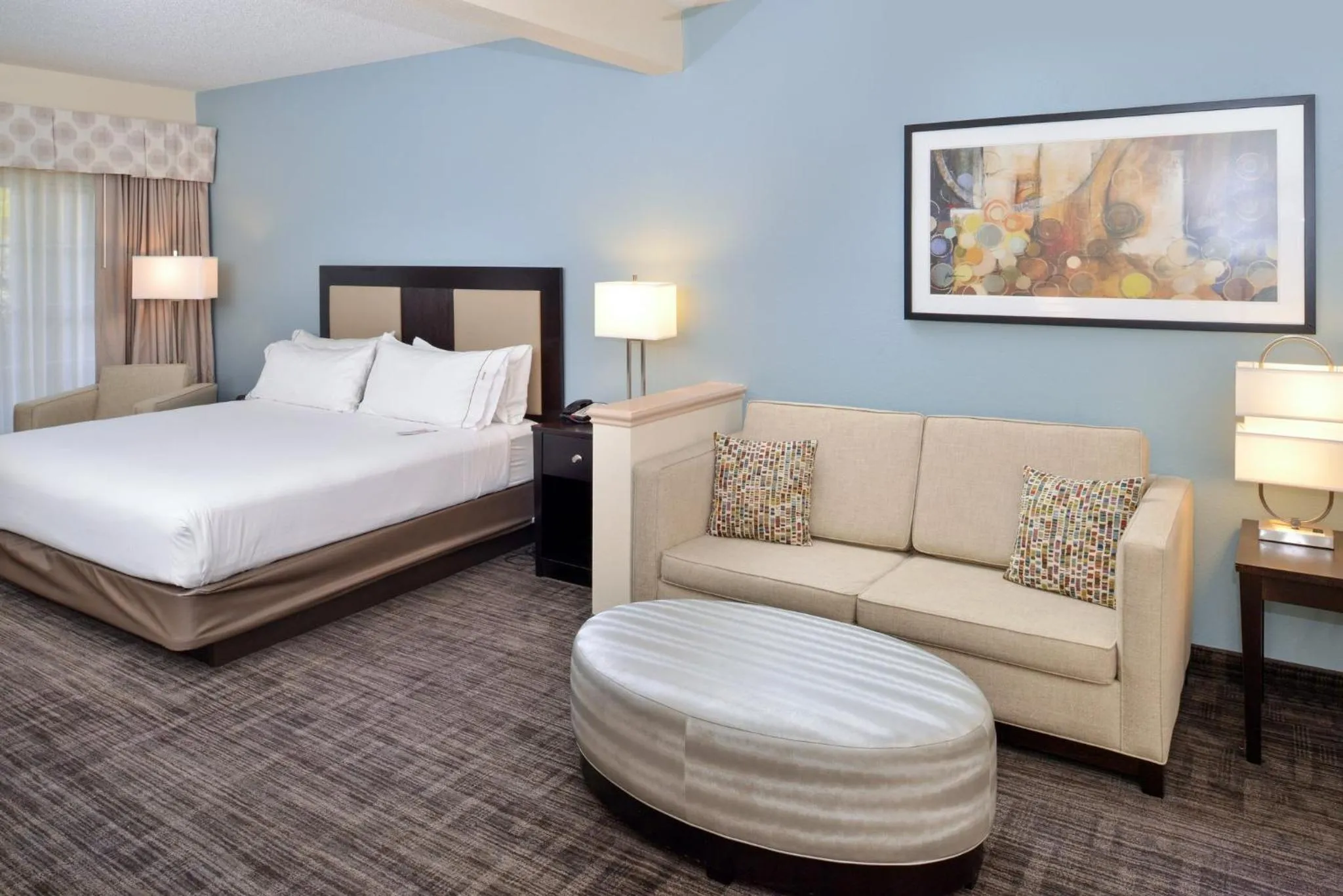 Photo of the whole room, Bed in Holiday Inn Express Hotel & Suites-Saint Joseph by IHG