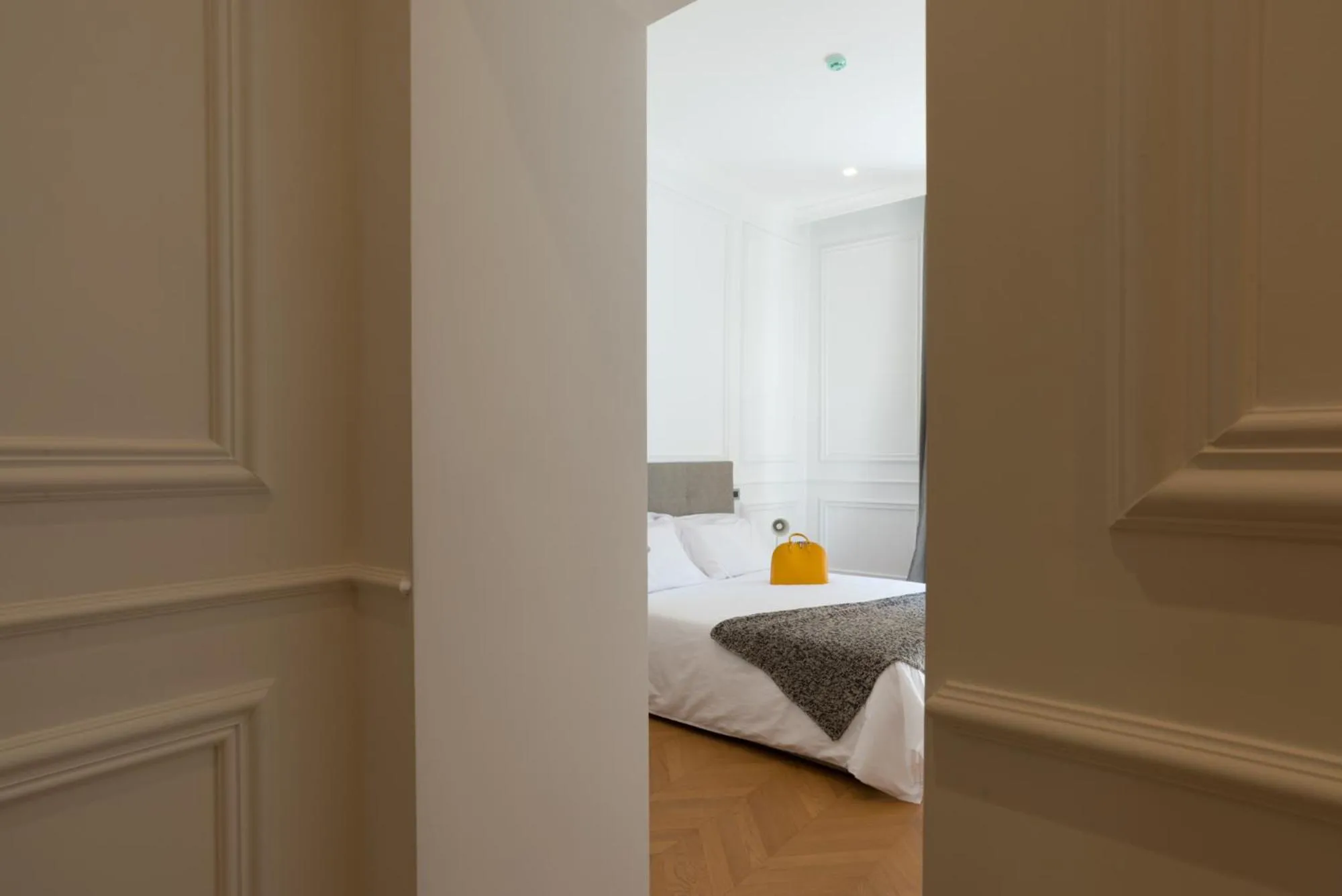 Bed in Via Chiodo Luxury Rooms