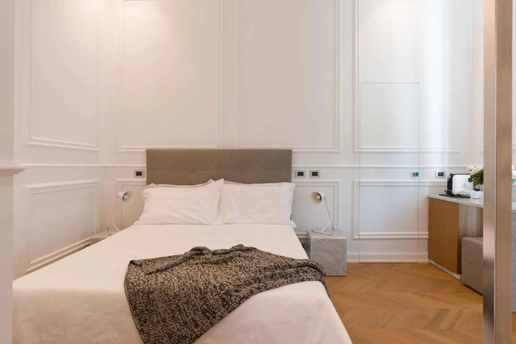 Photo of the whole room, Bed in Via Chiodo Luxury Rooms