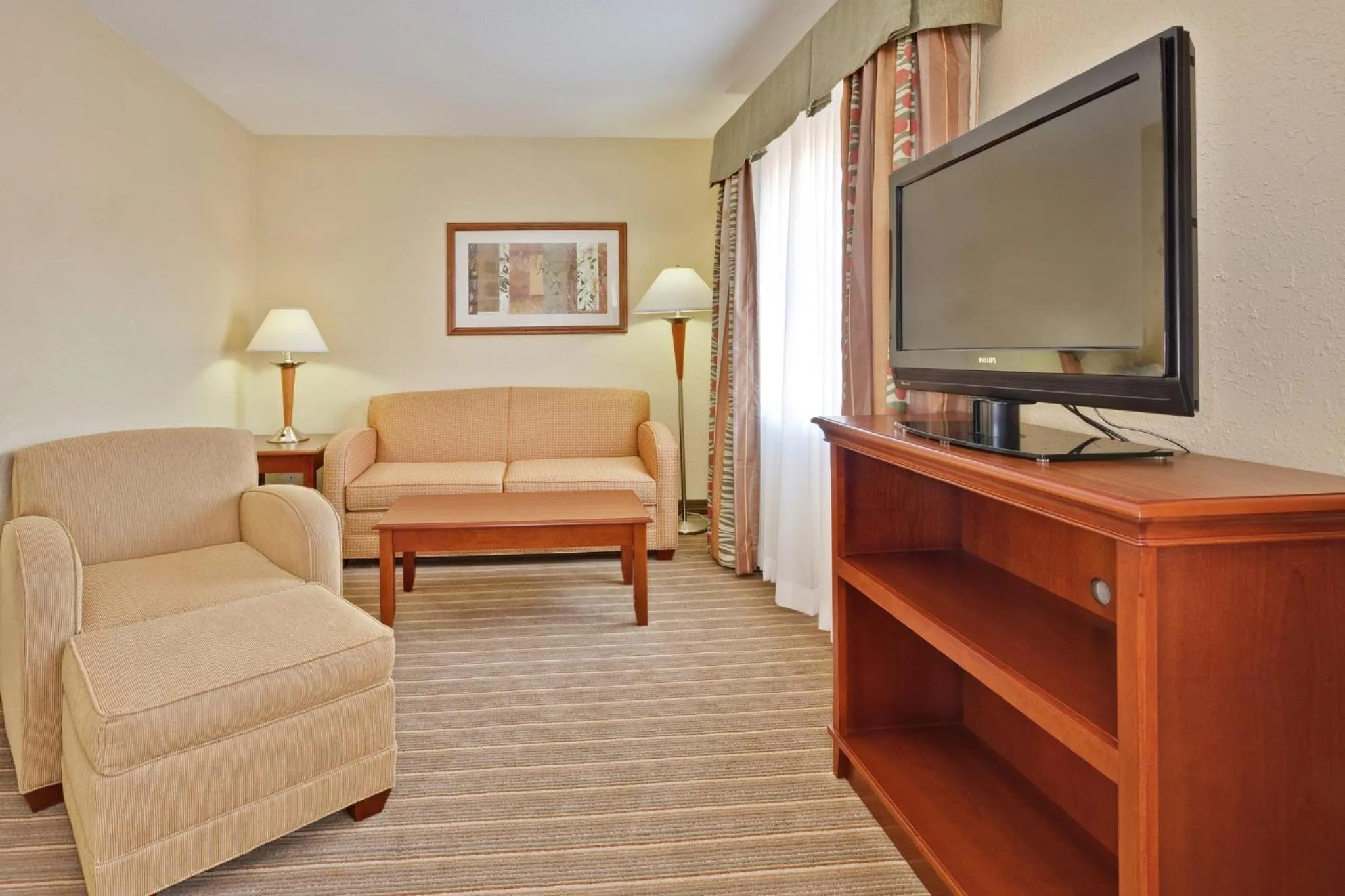 Photo of the whole room in Holiday Inn Express Winfield - Teays Valley by IHG