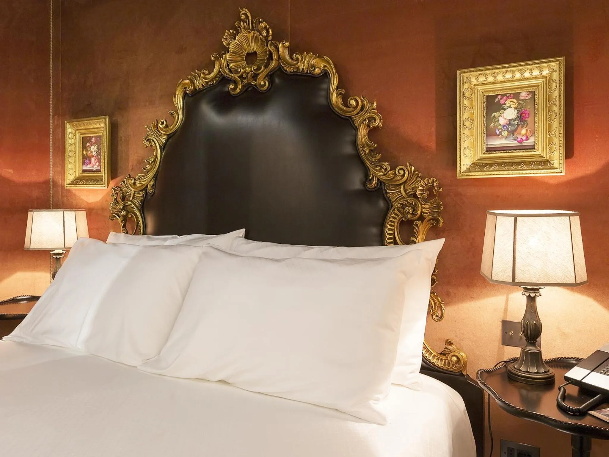 Bed in Palazzo Venart Luxury Hotel