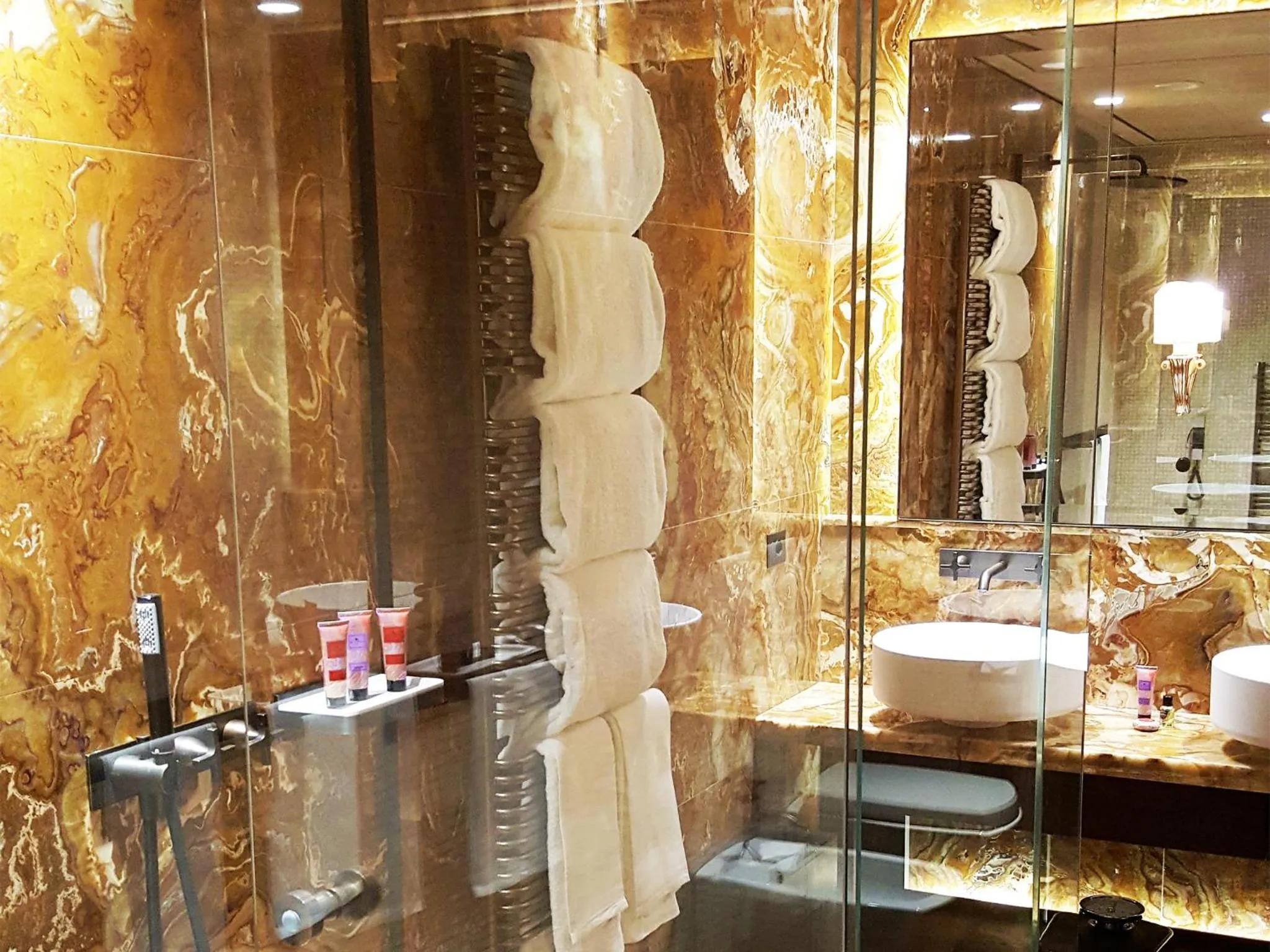 Bathroom in Palazzo Venart Luxury Hotel