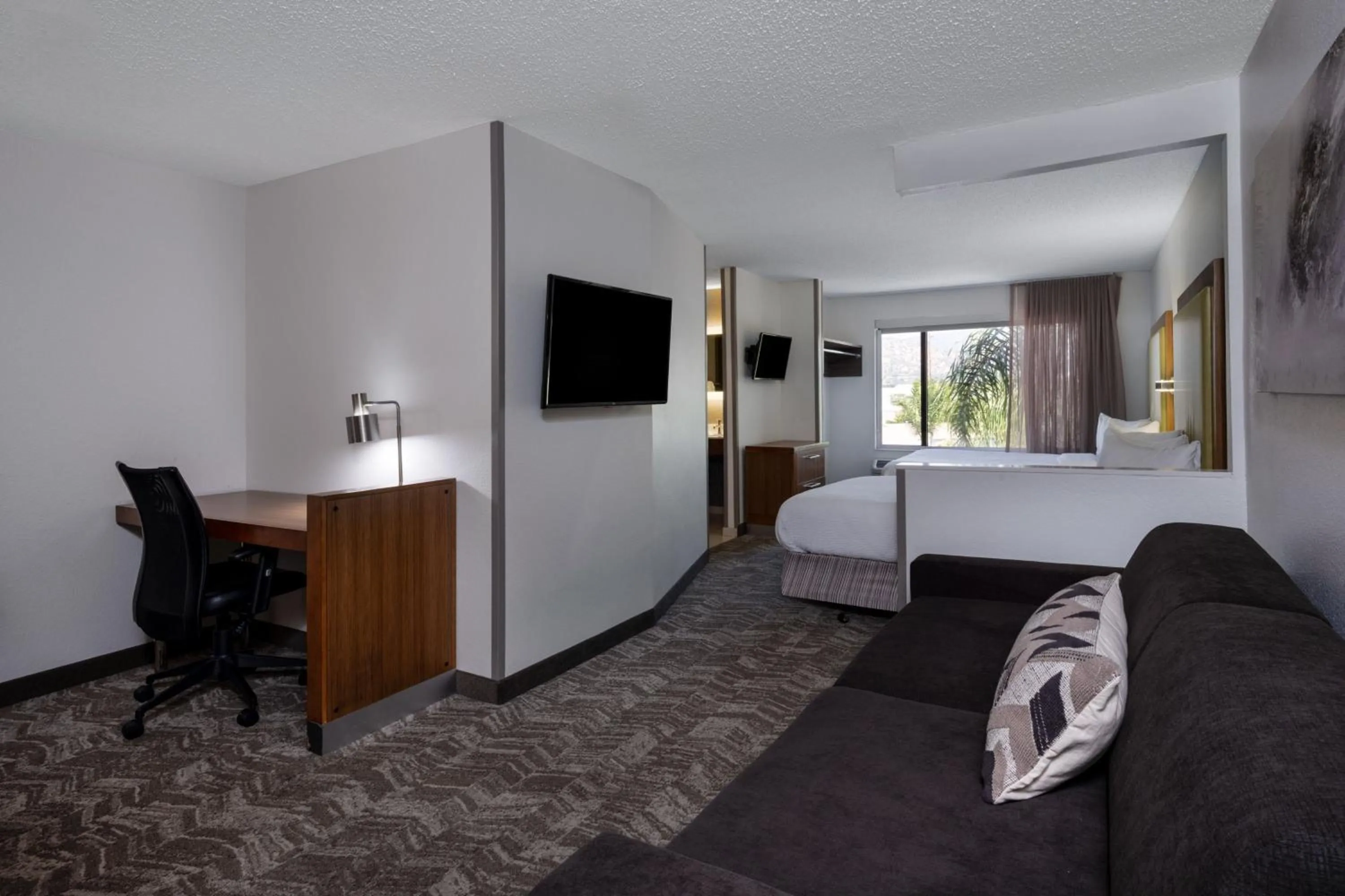 Photo of the whole room, Bed in SpringHill Suites Pasadena Arcadia