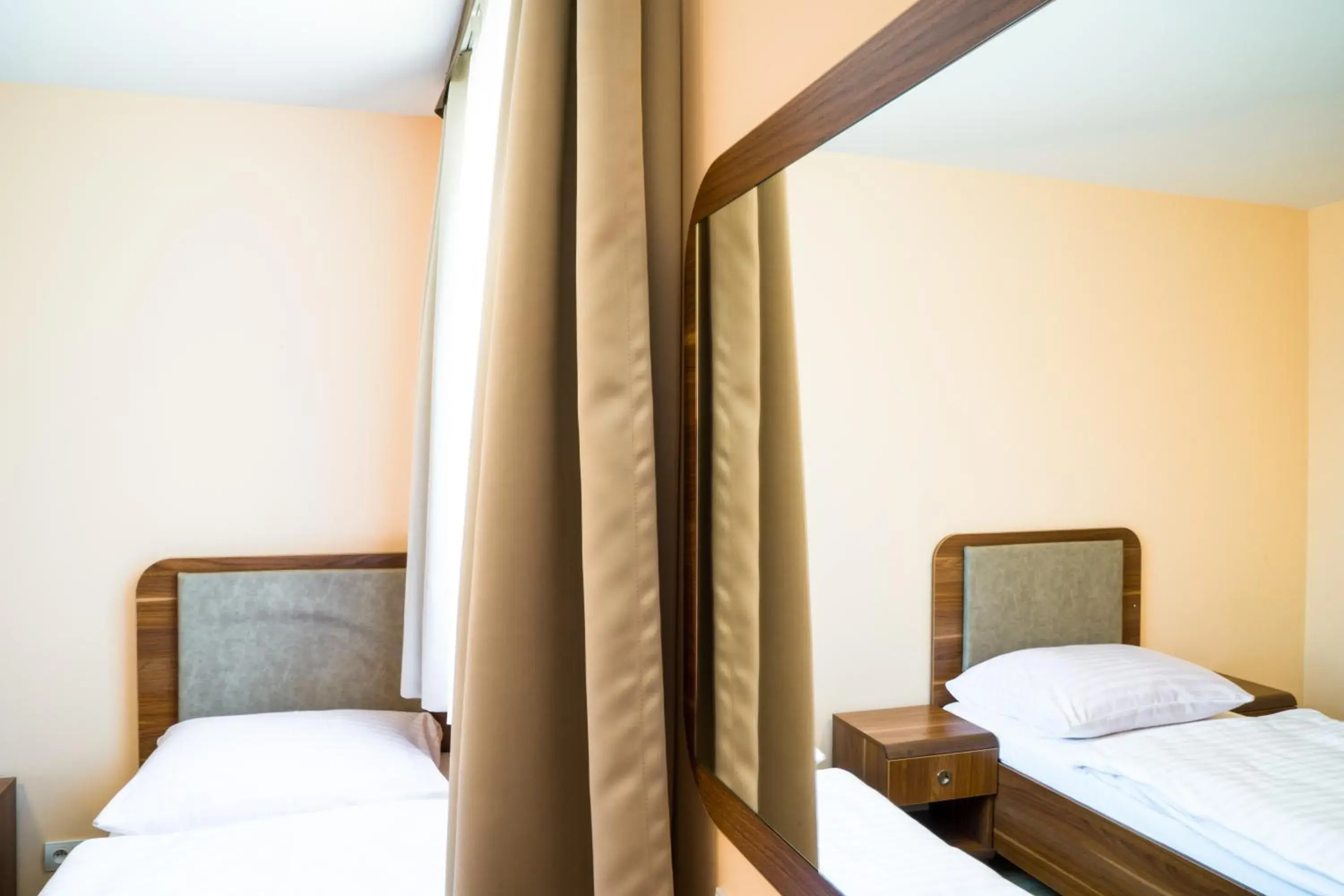 Triple Room - single occupancy in ZGODA Kompleks Hotelarski Triple Room - single occupancy in ZGODA Kompleks Hotelarski