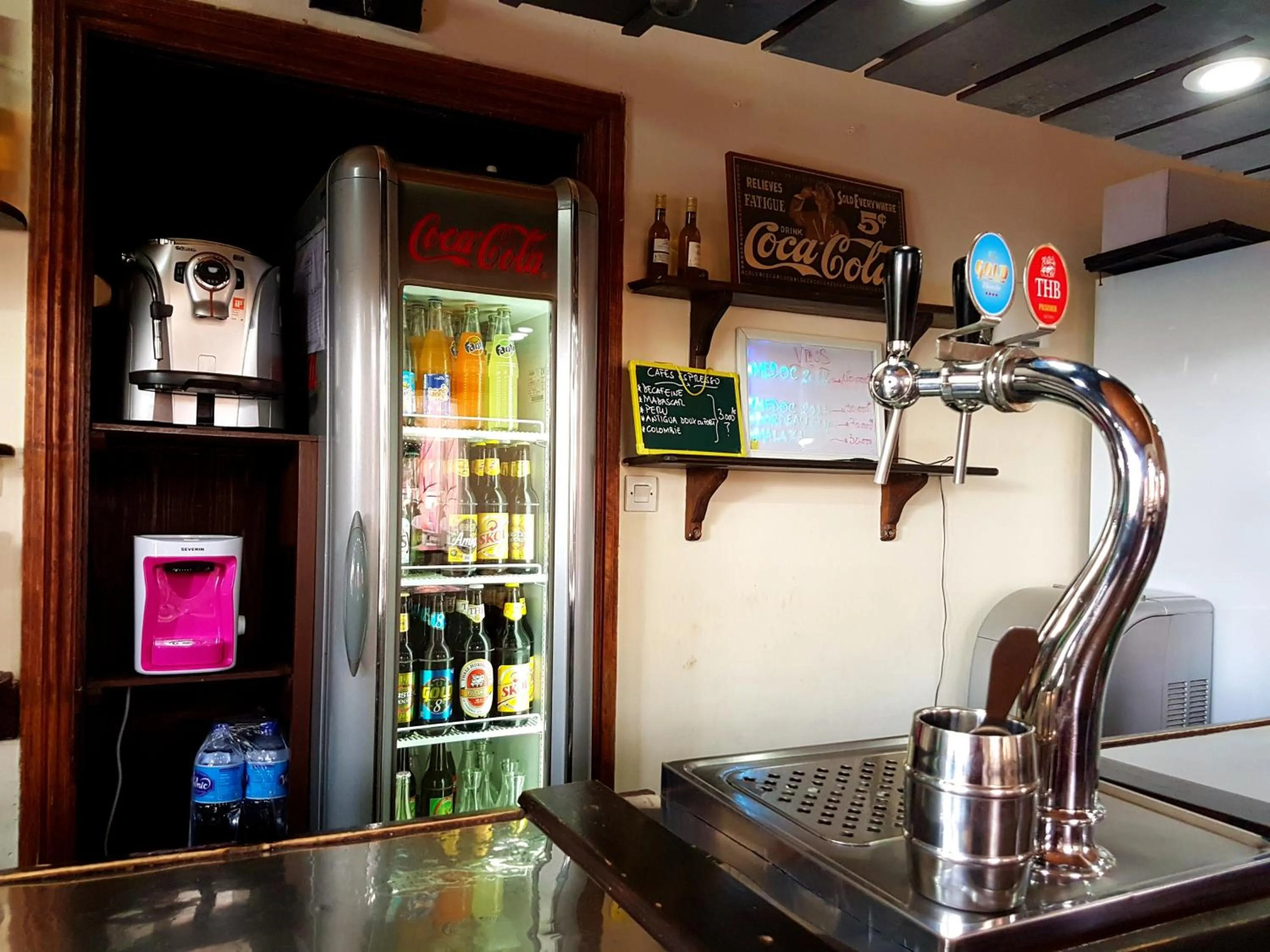 Restaurant/places to eat in Hotel le Trianon