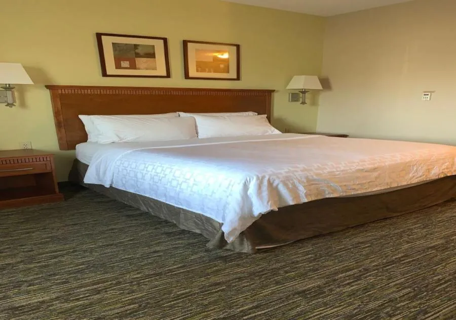 Bed in Candlewood Suites Temple by IHG