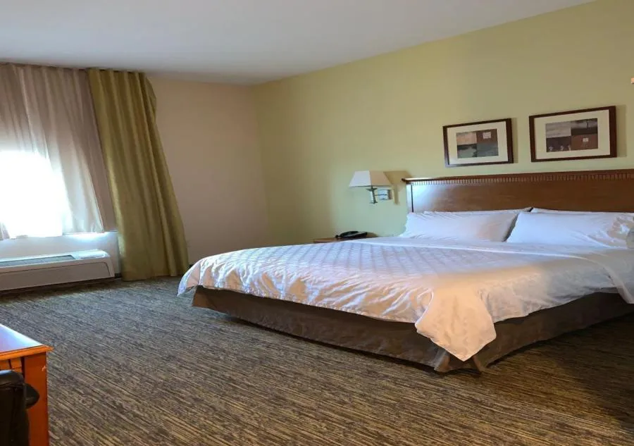 Bed in Candlewood Suites Temple by IHG