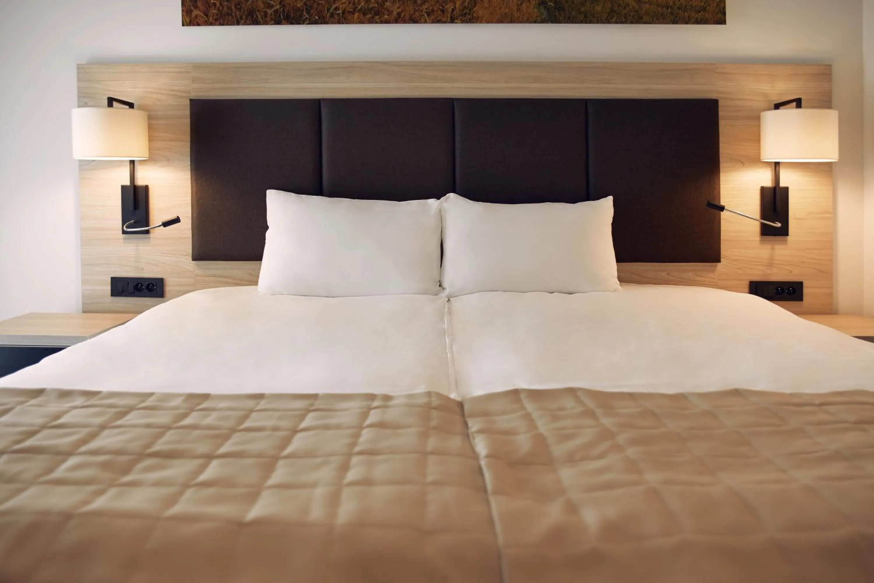 Bed in Bristol Aparthotel