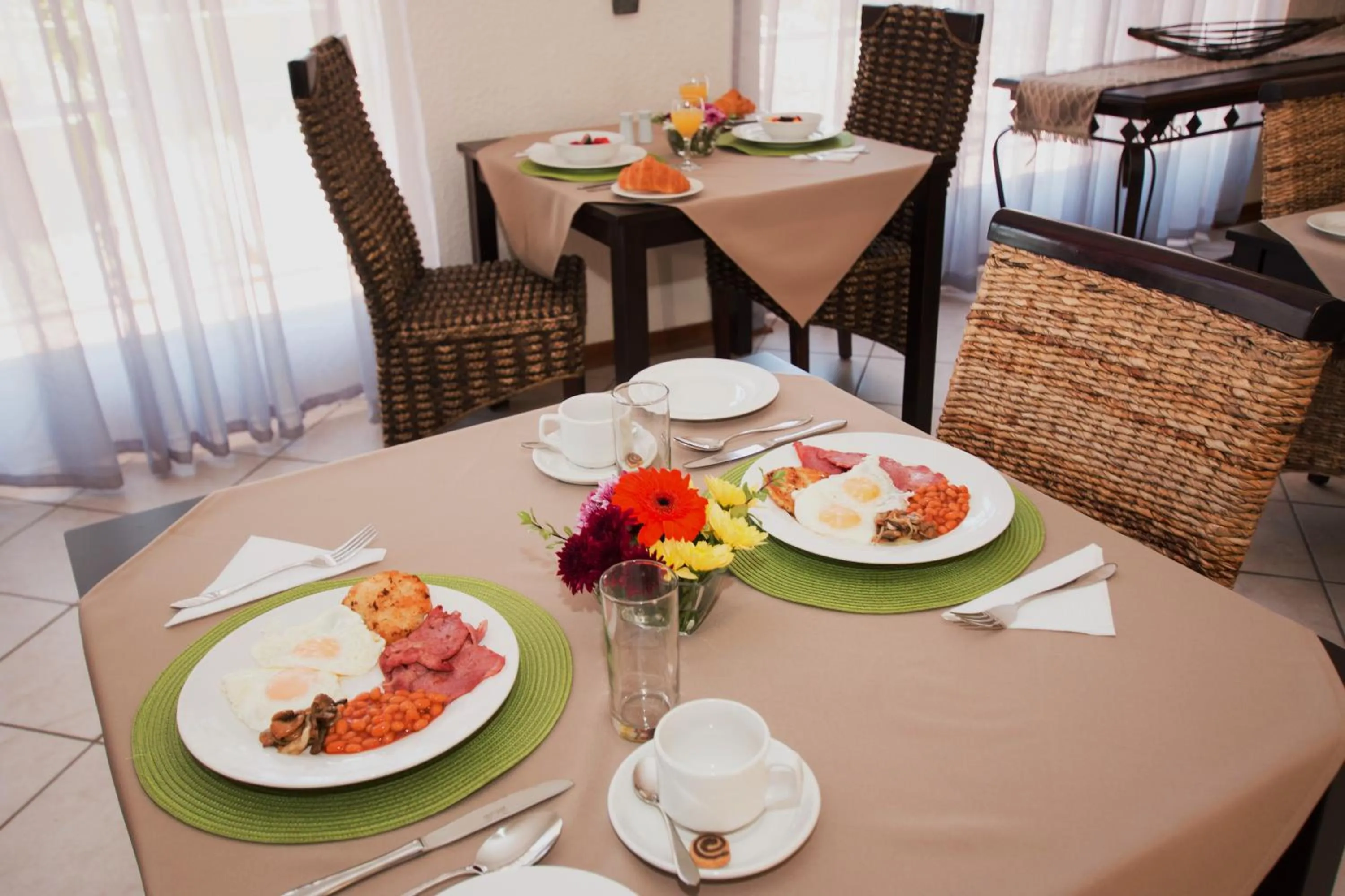 Breakfast in The Flower Box Long Term Accommodation