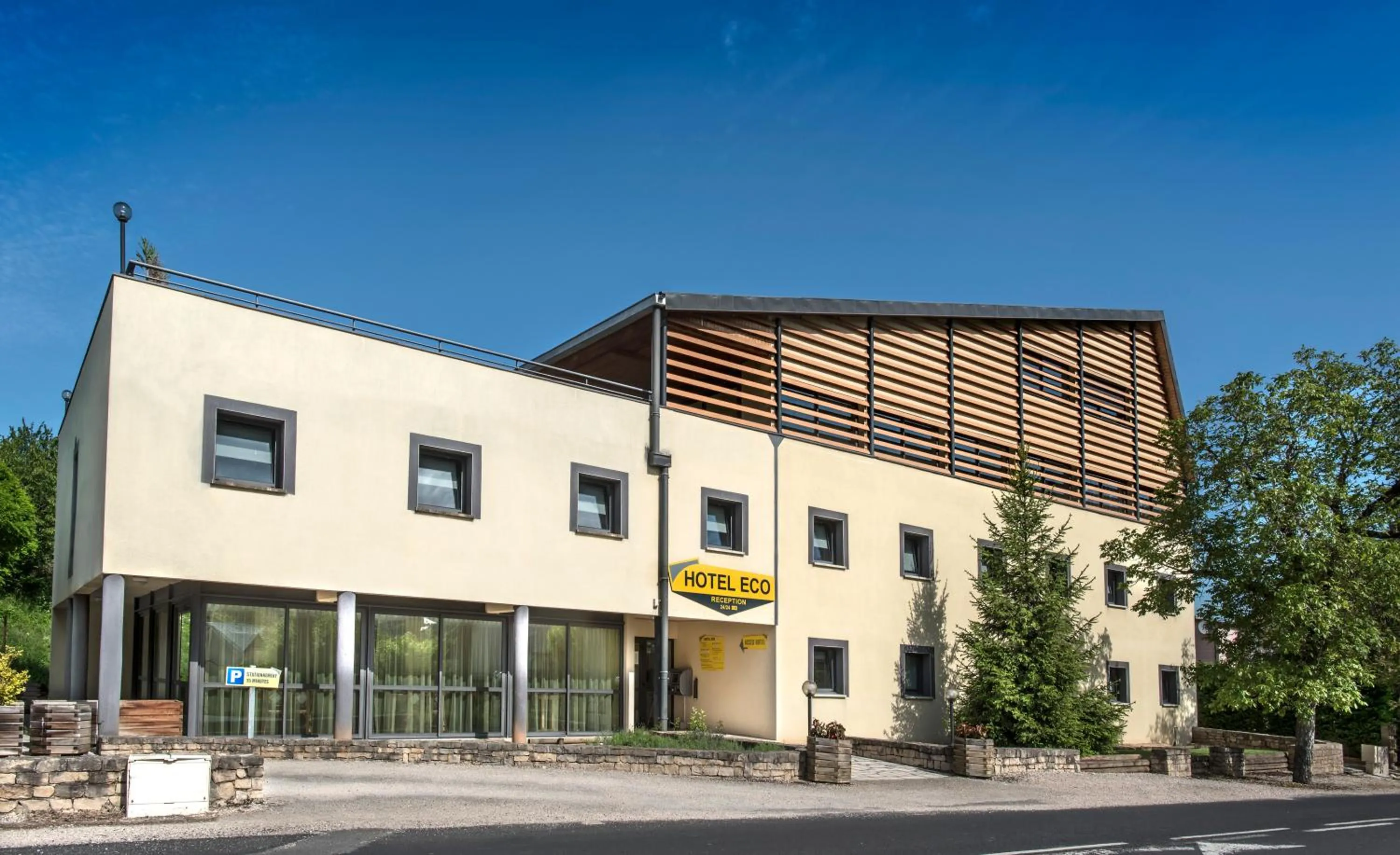 Property building in Hotel Eco - A75
