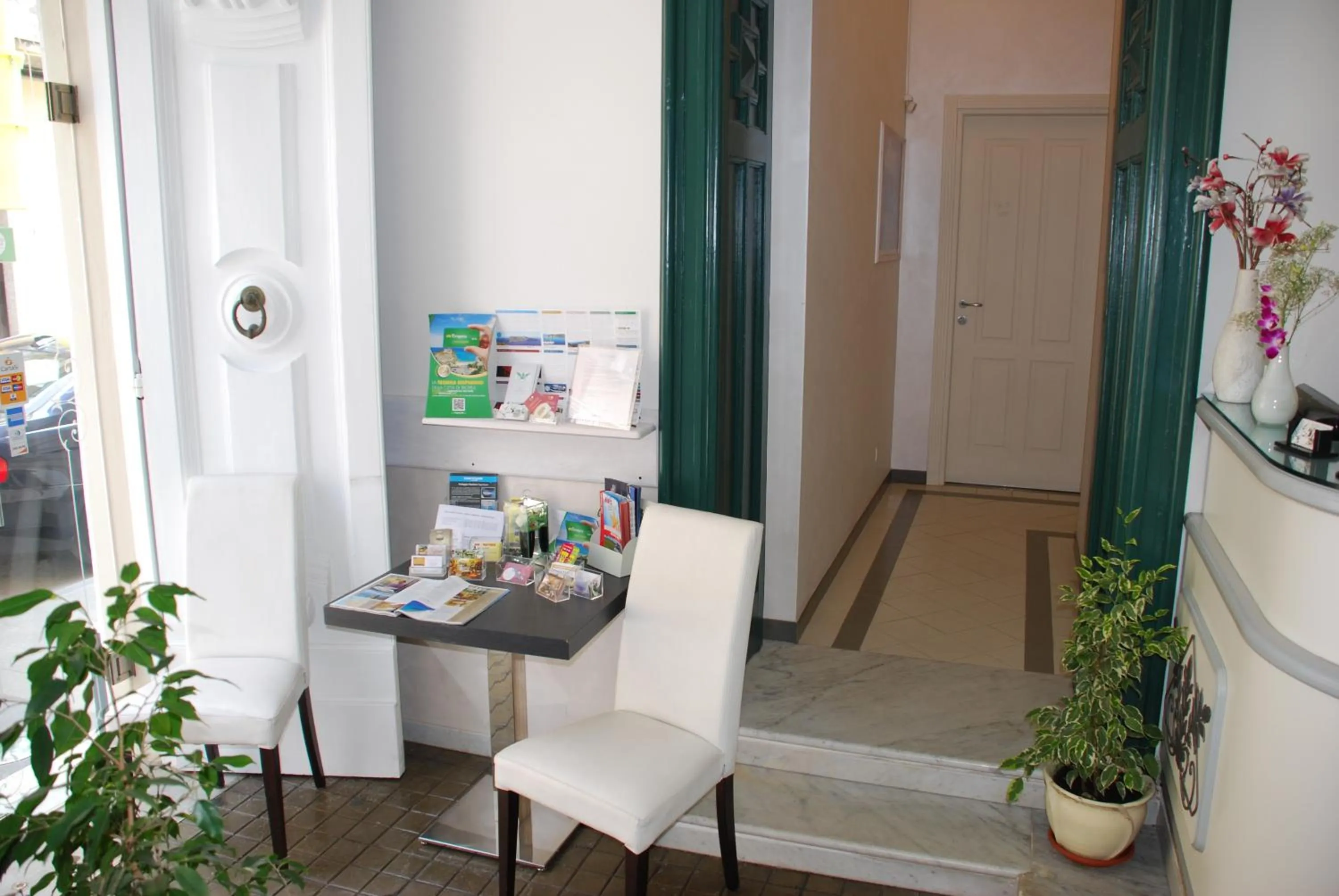 Lobby or reception in Villa Vittoria Tropea B&B