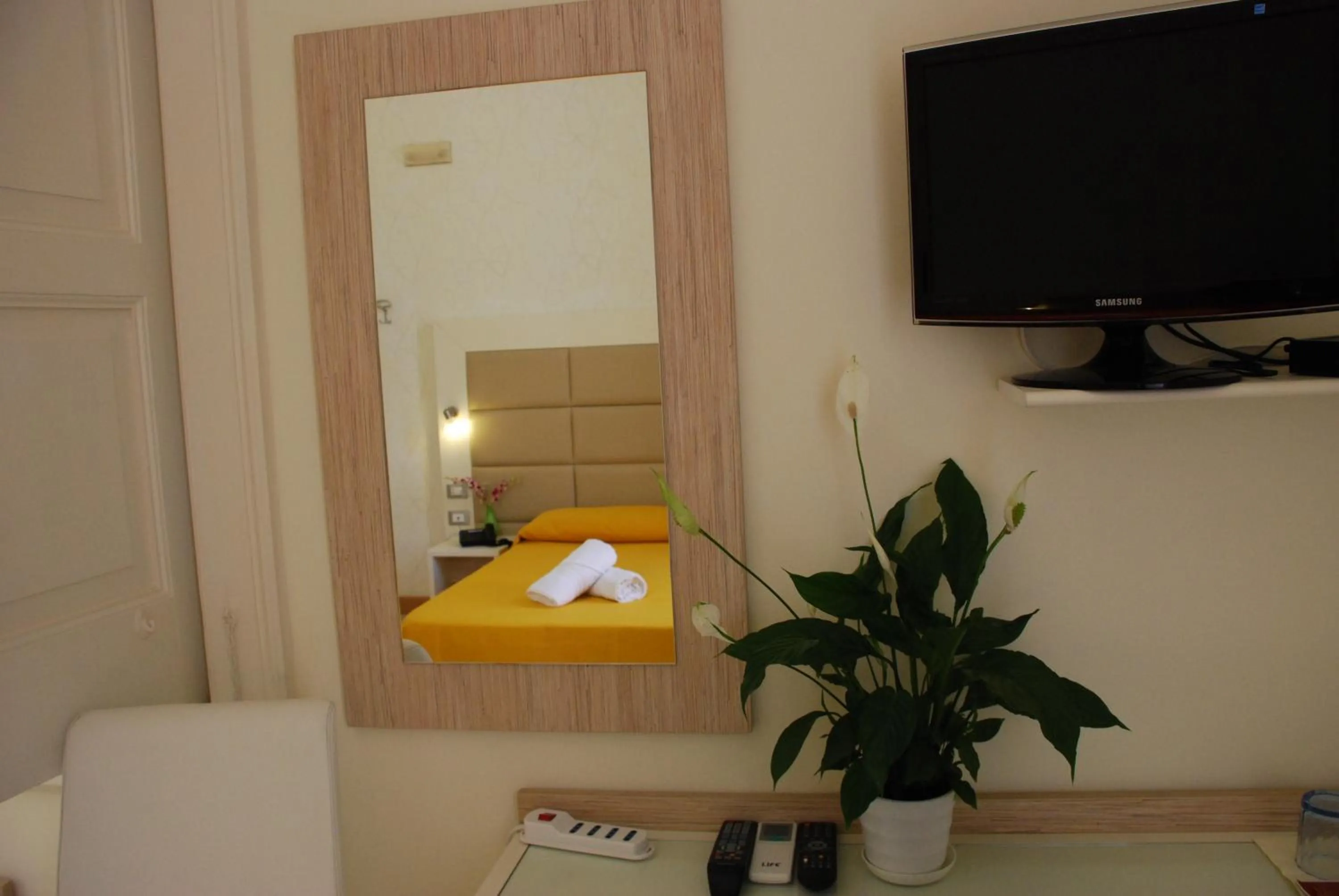 Decorative detail, Bed in Villa Vittoria Tropea B&B